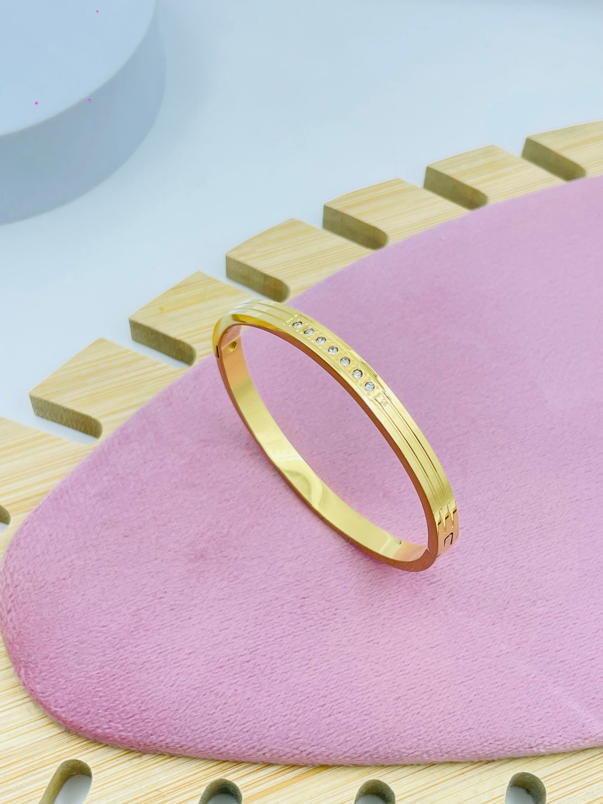 Elegant Gold Plated Bracelet with Studded Stones