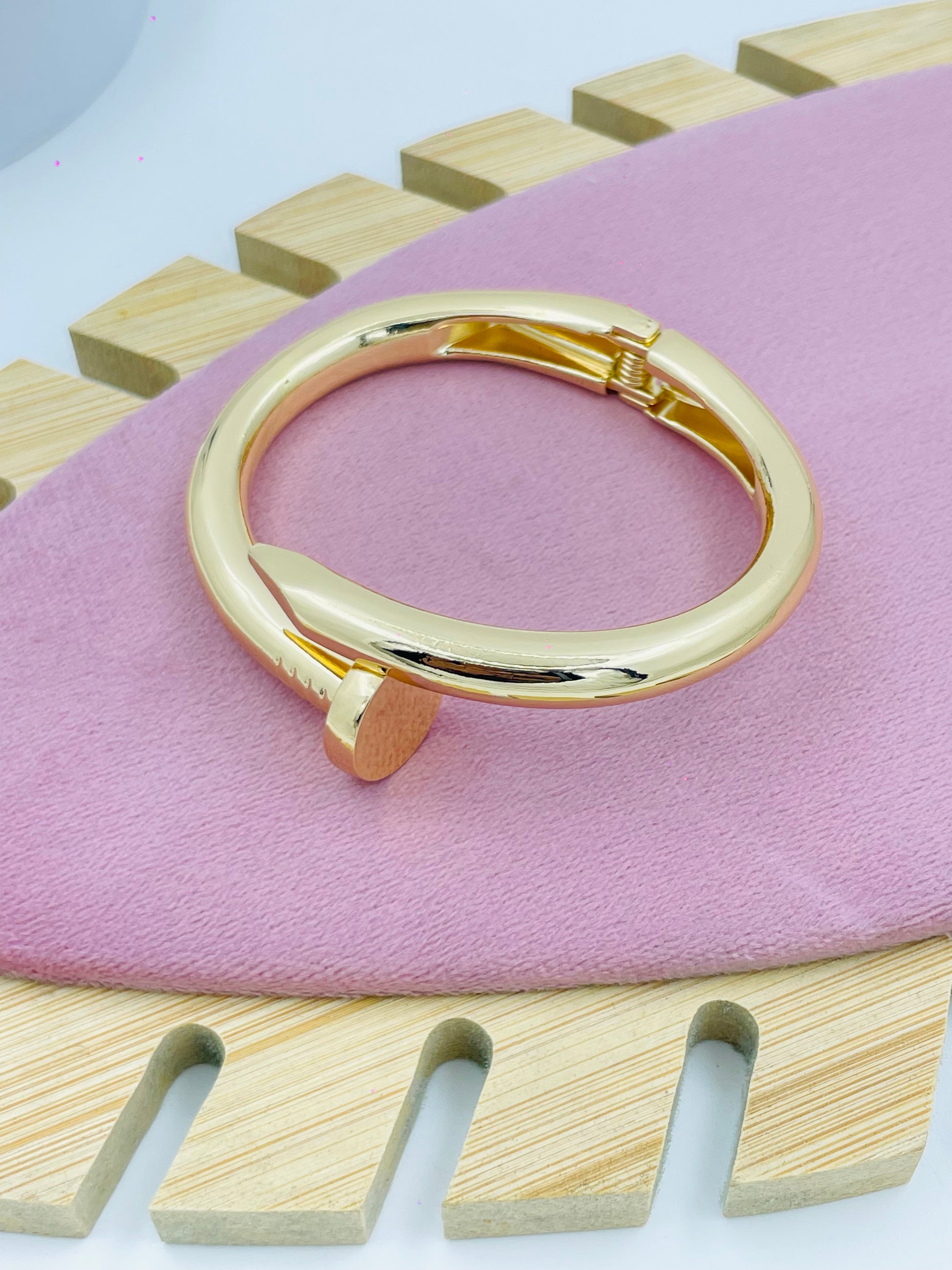 Elegant GoldPlated Bangle Bracelet for Stylish Accessorizing