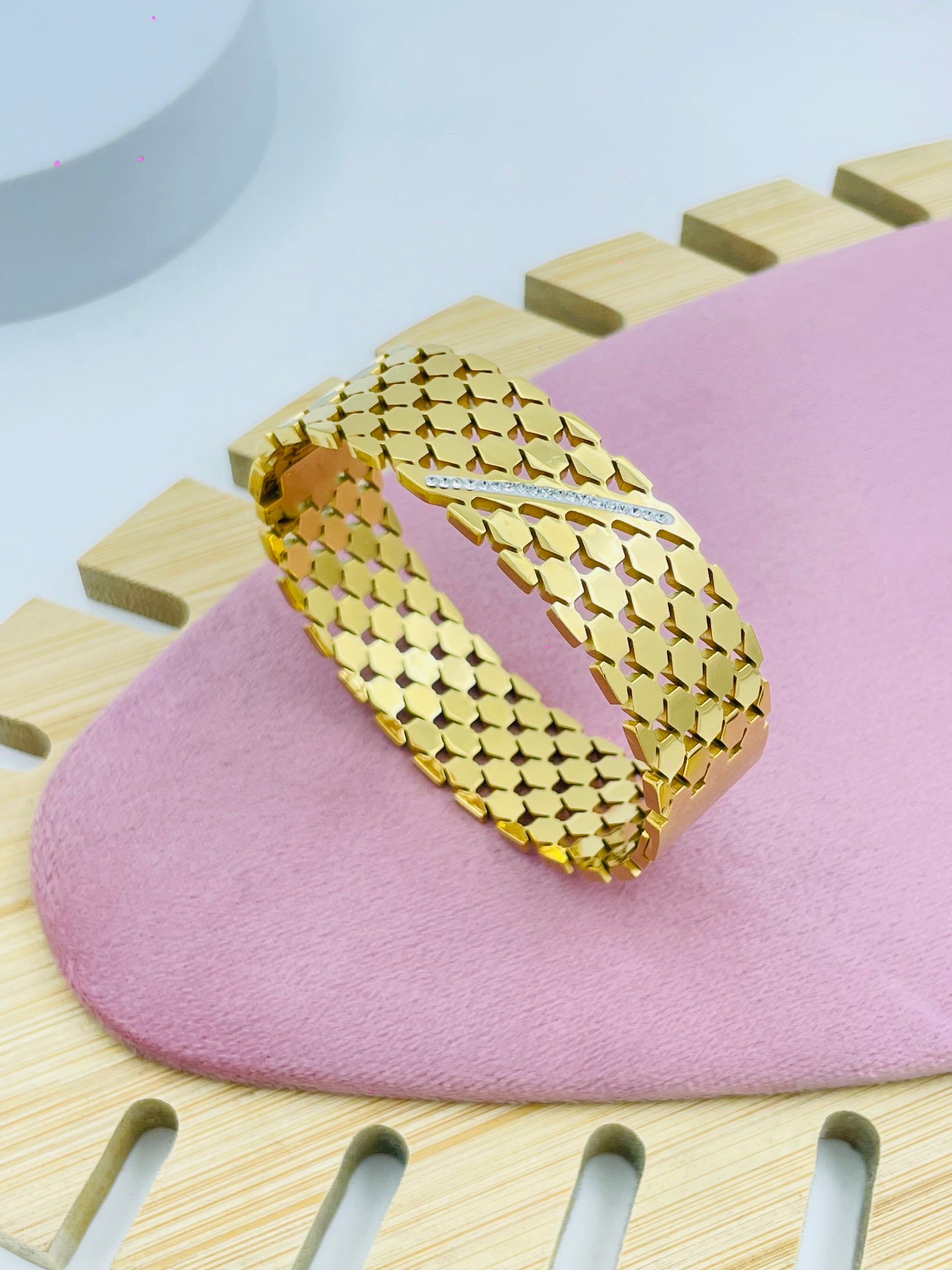 Stylish Gold Plated Geometric Pattern Bracelet
