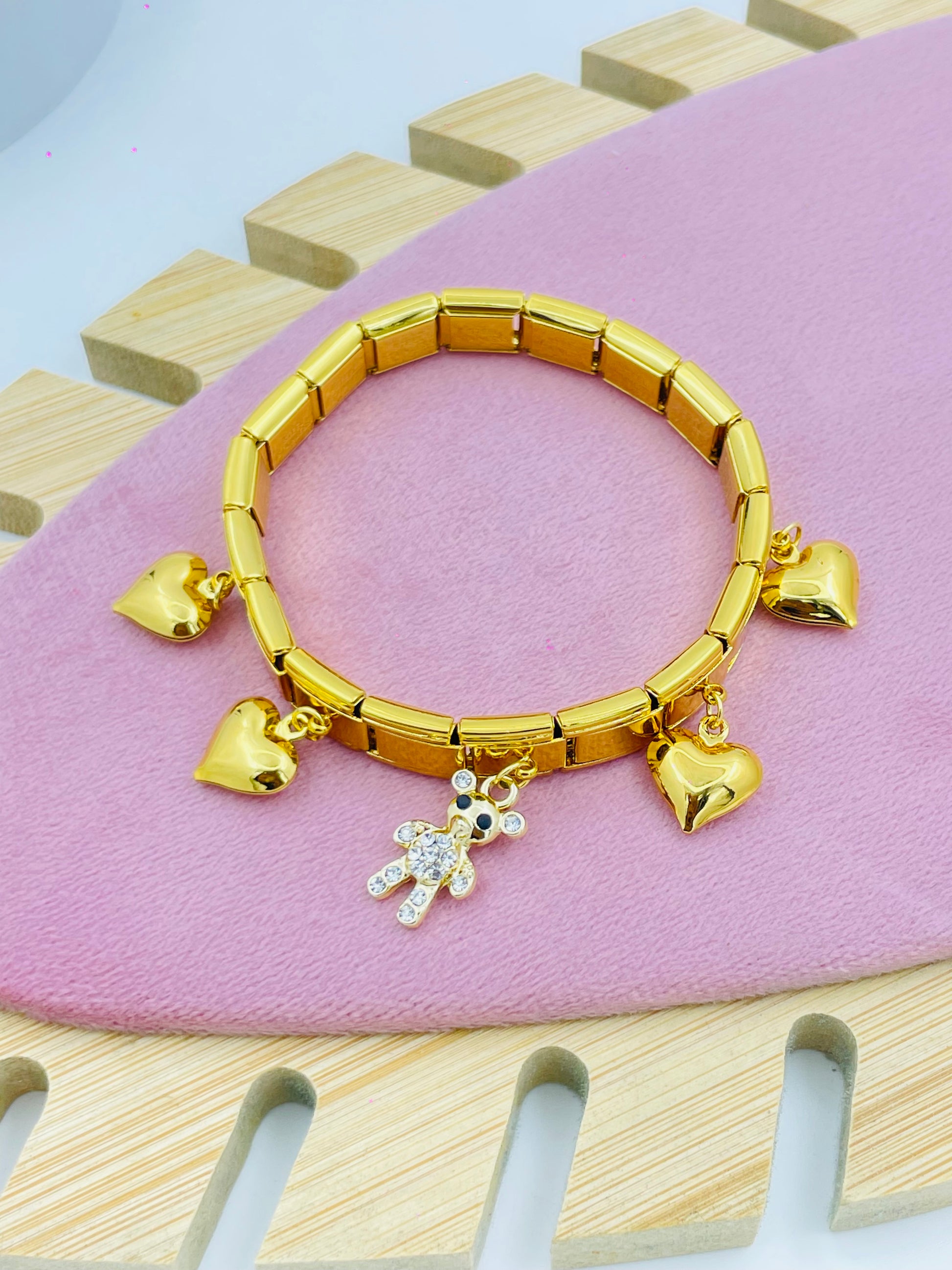 Elegant Gold Heart and Bear Charm Bracelet for Women