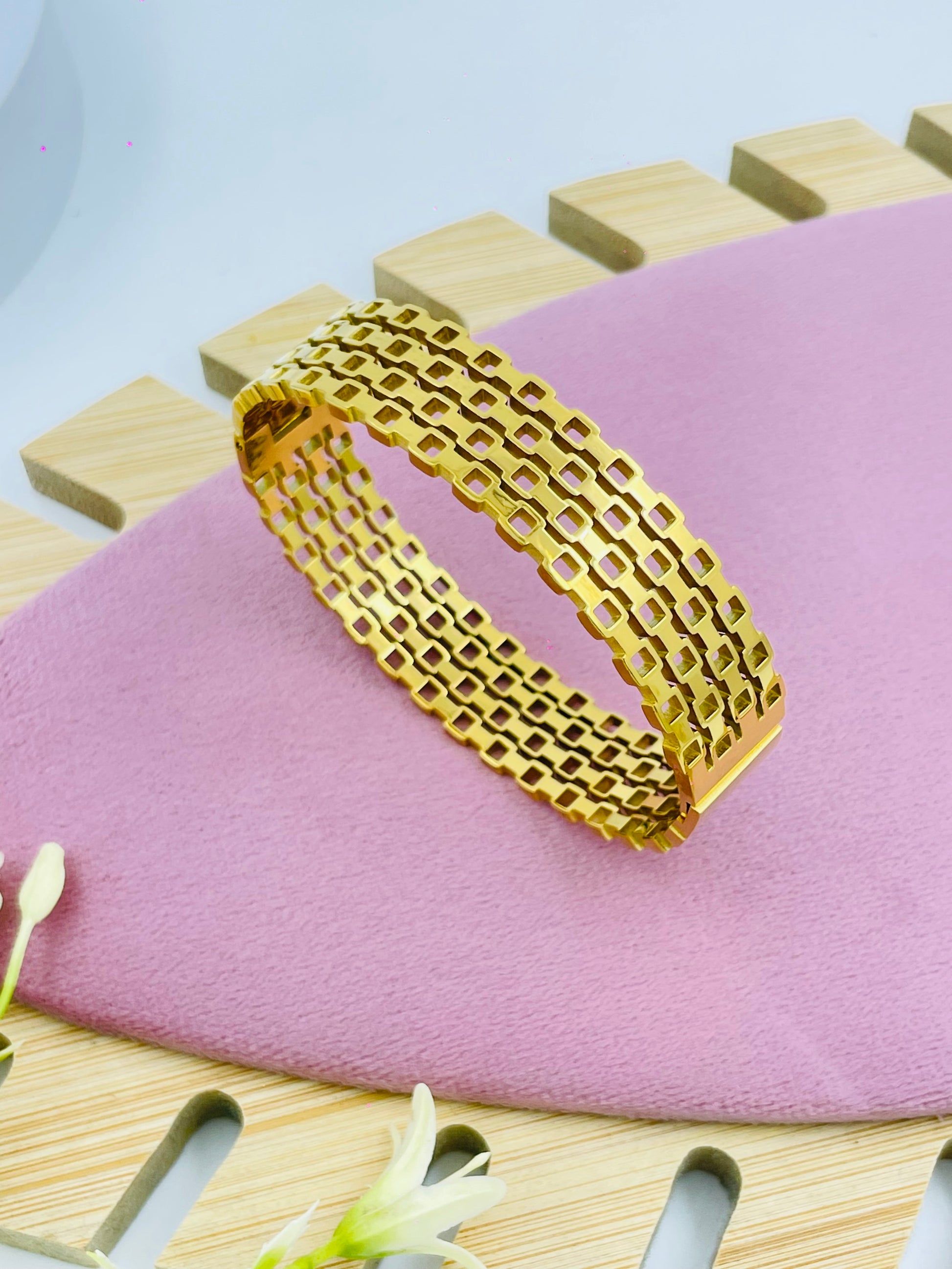Elegant Gold Tone Geometric Bangle Bracelet