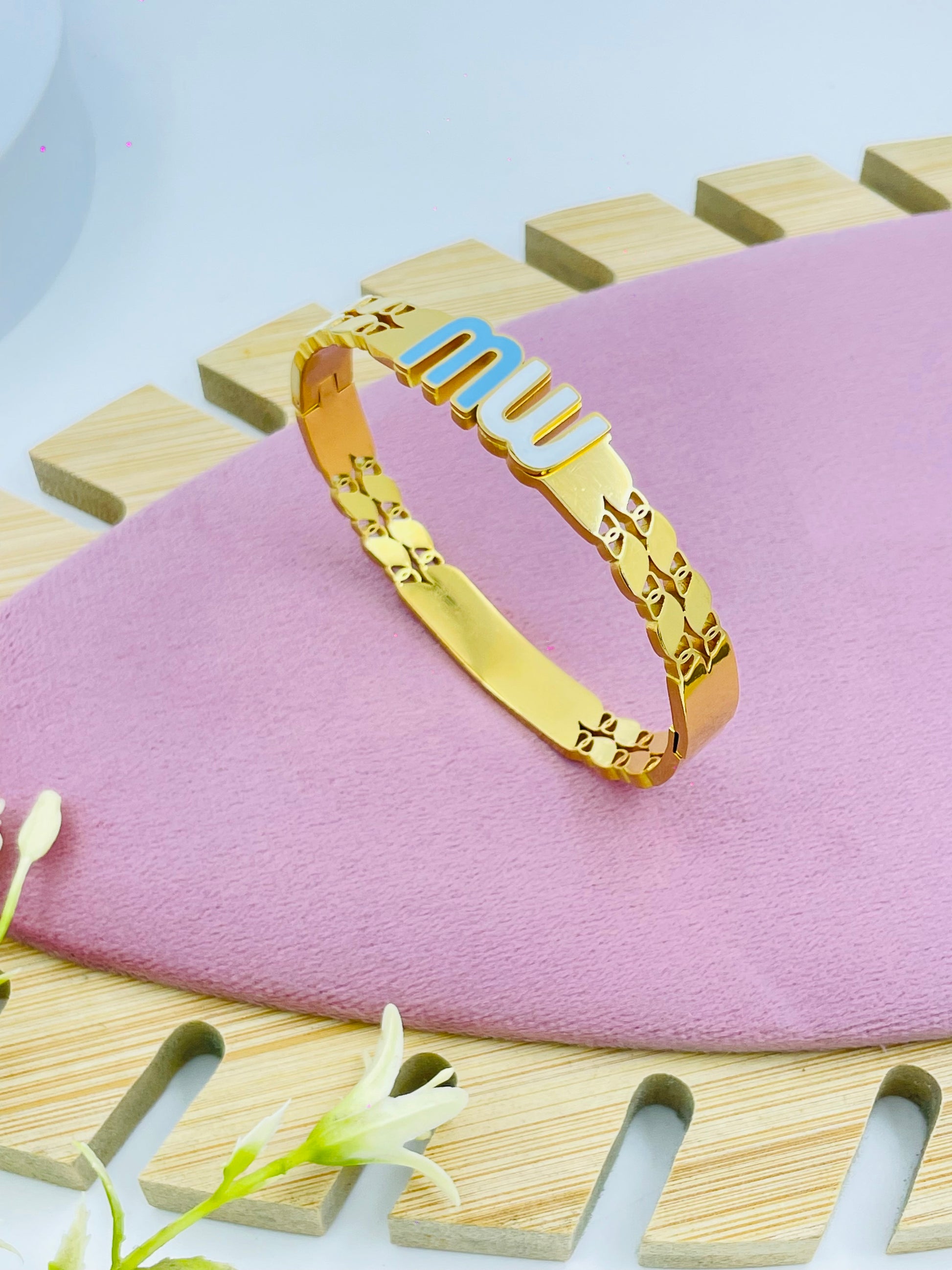 Elegant Gold Plated Openwork Bracelet