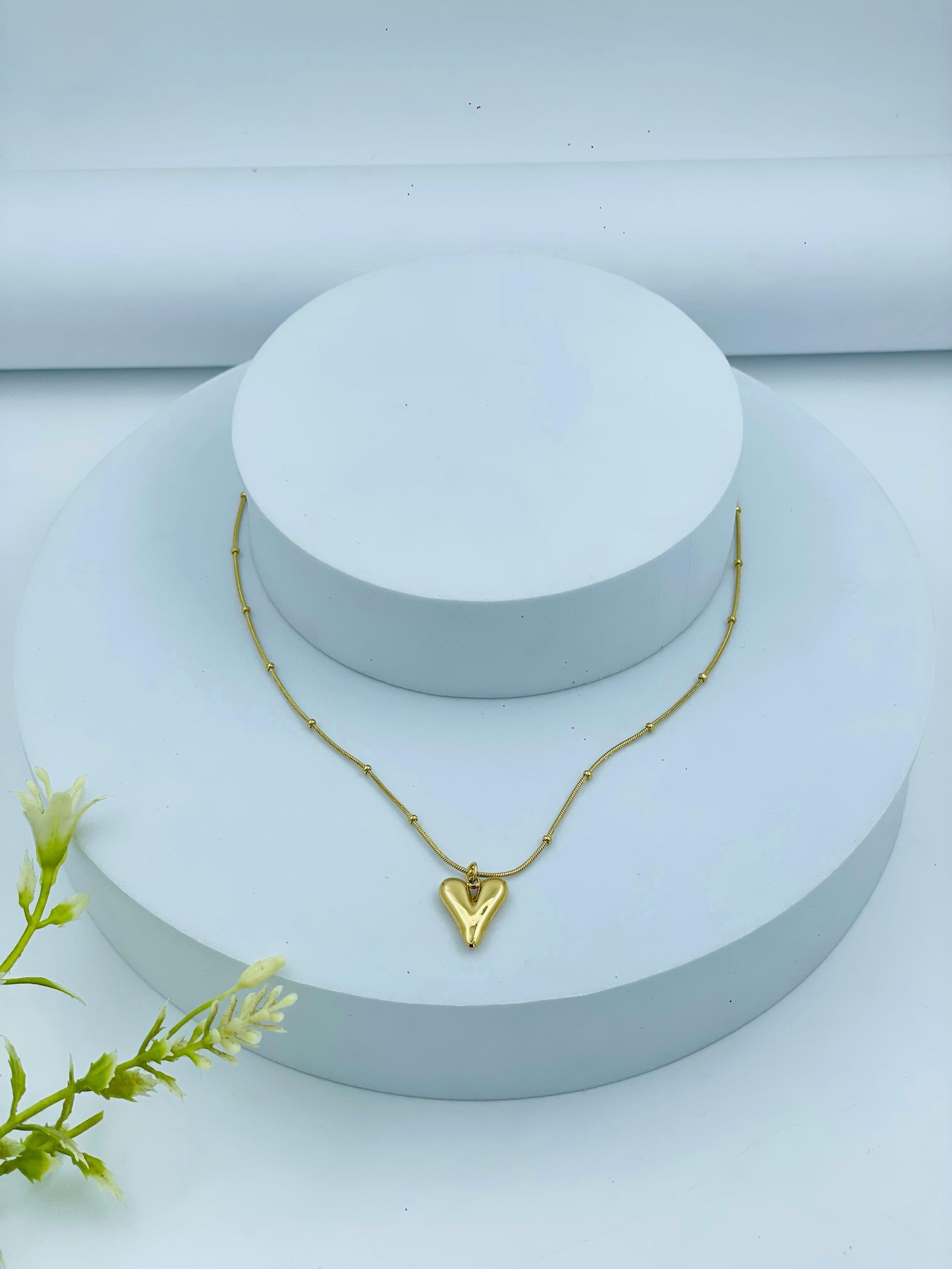 Stylish Gold Plated Heart Necklace – Abstract Pendant Design