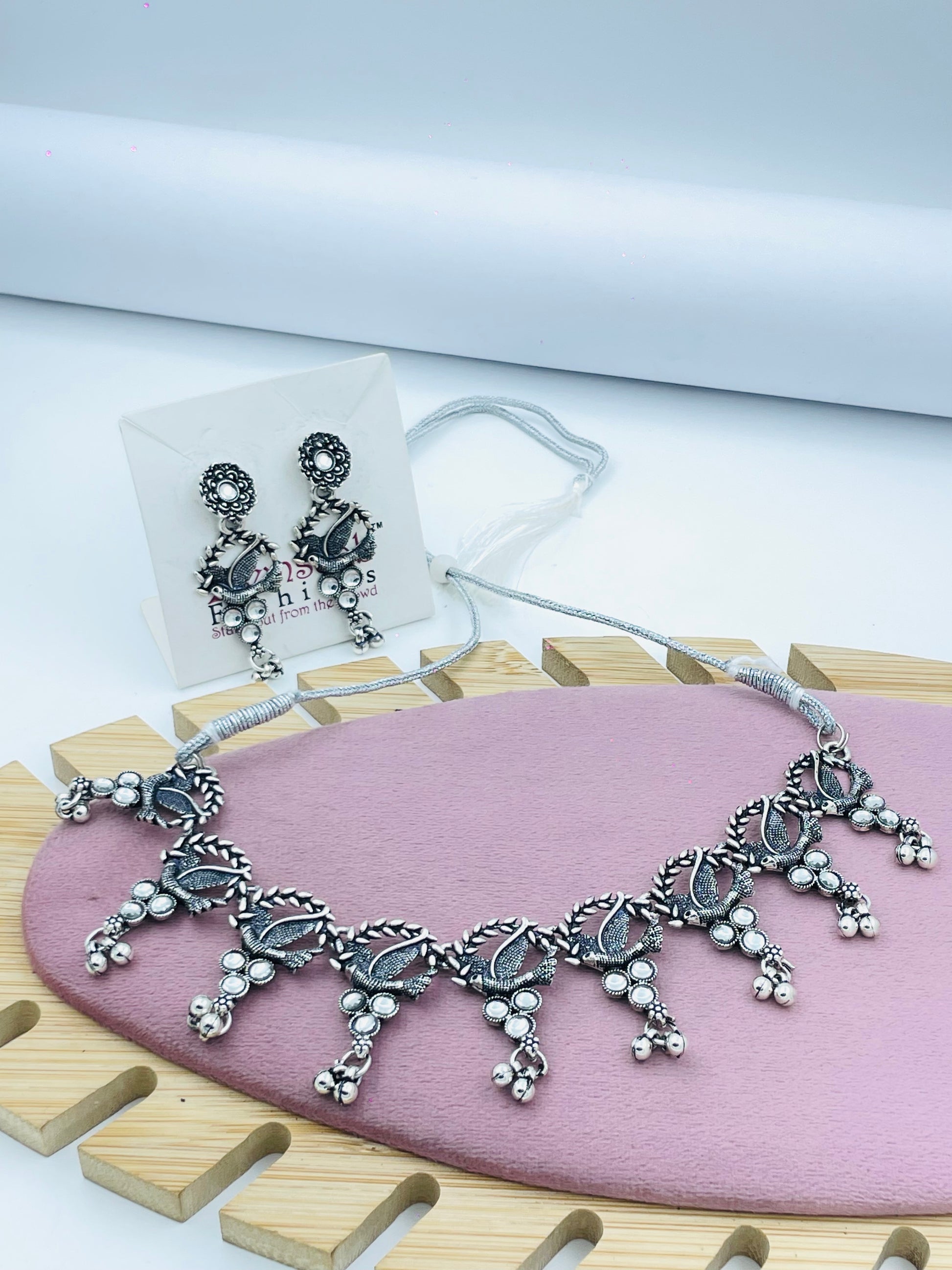 Exquisite Antique Silver Necklace and Earrings Set