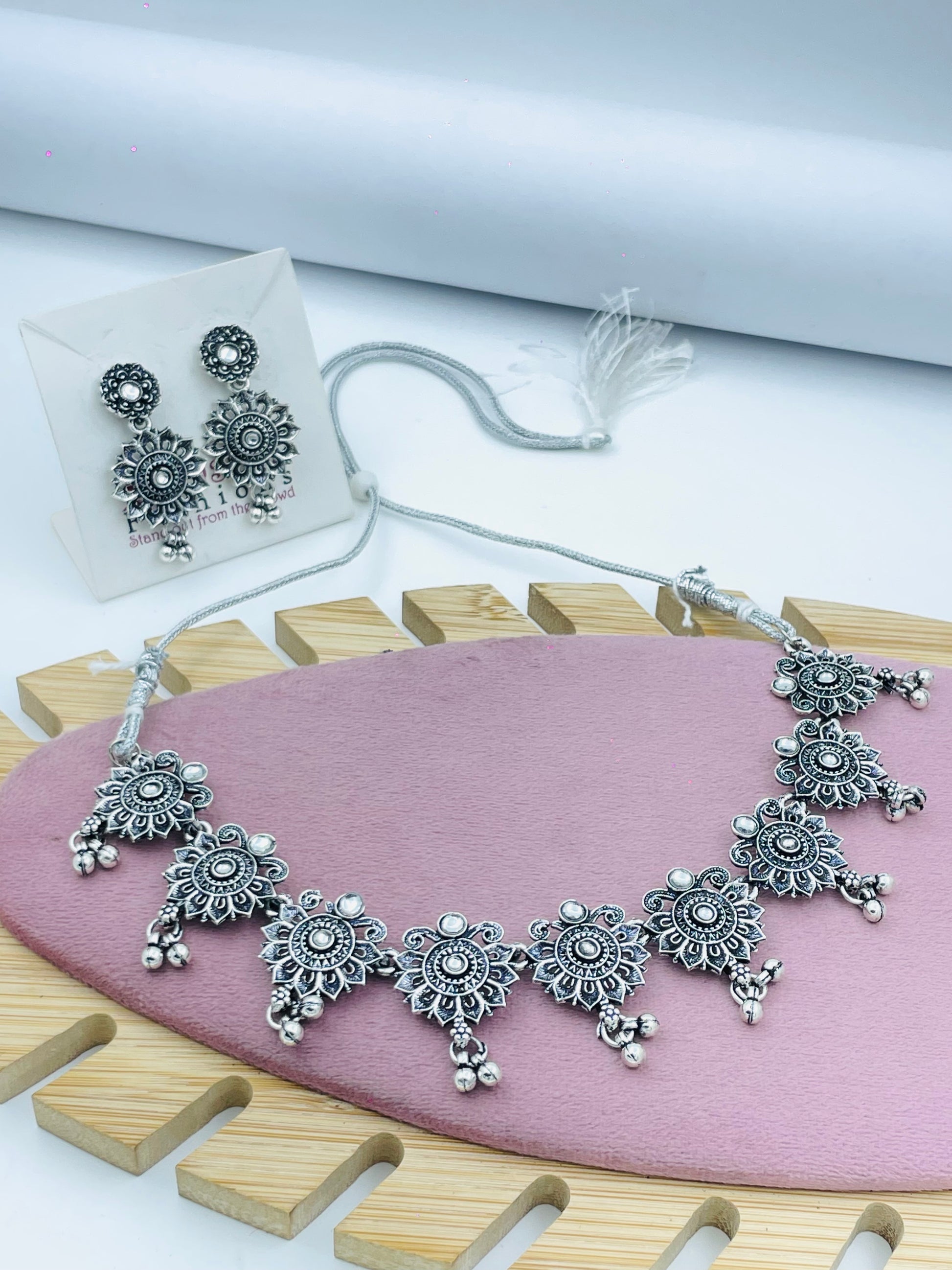 Antique Silver Floral Necklace Set with Earrings