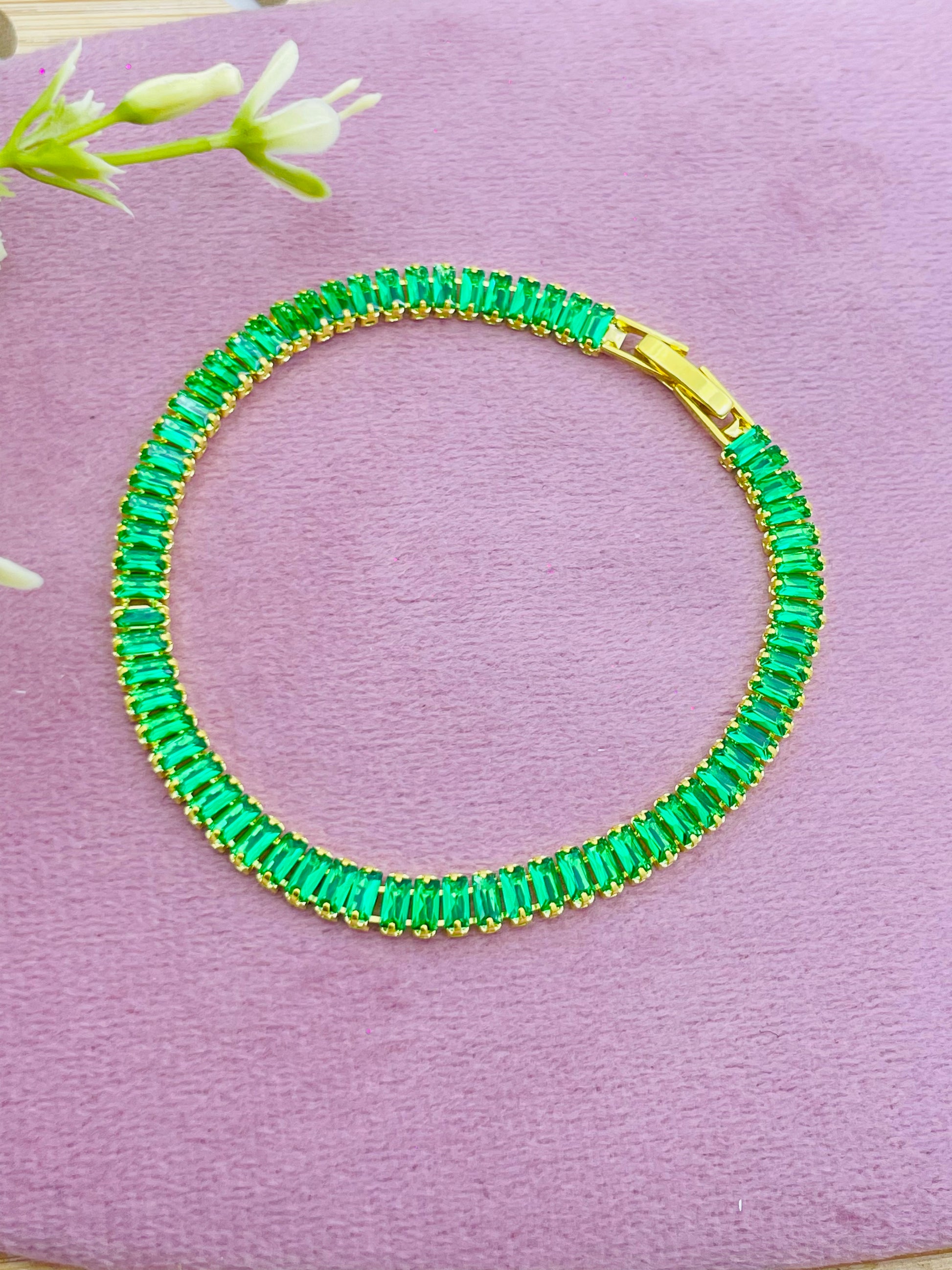 Elegant Emerald Green Tennis Bracelet