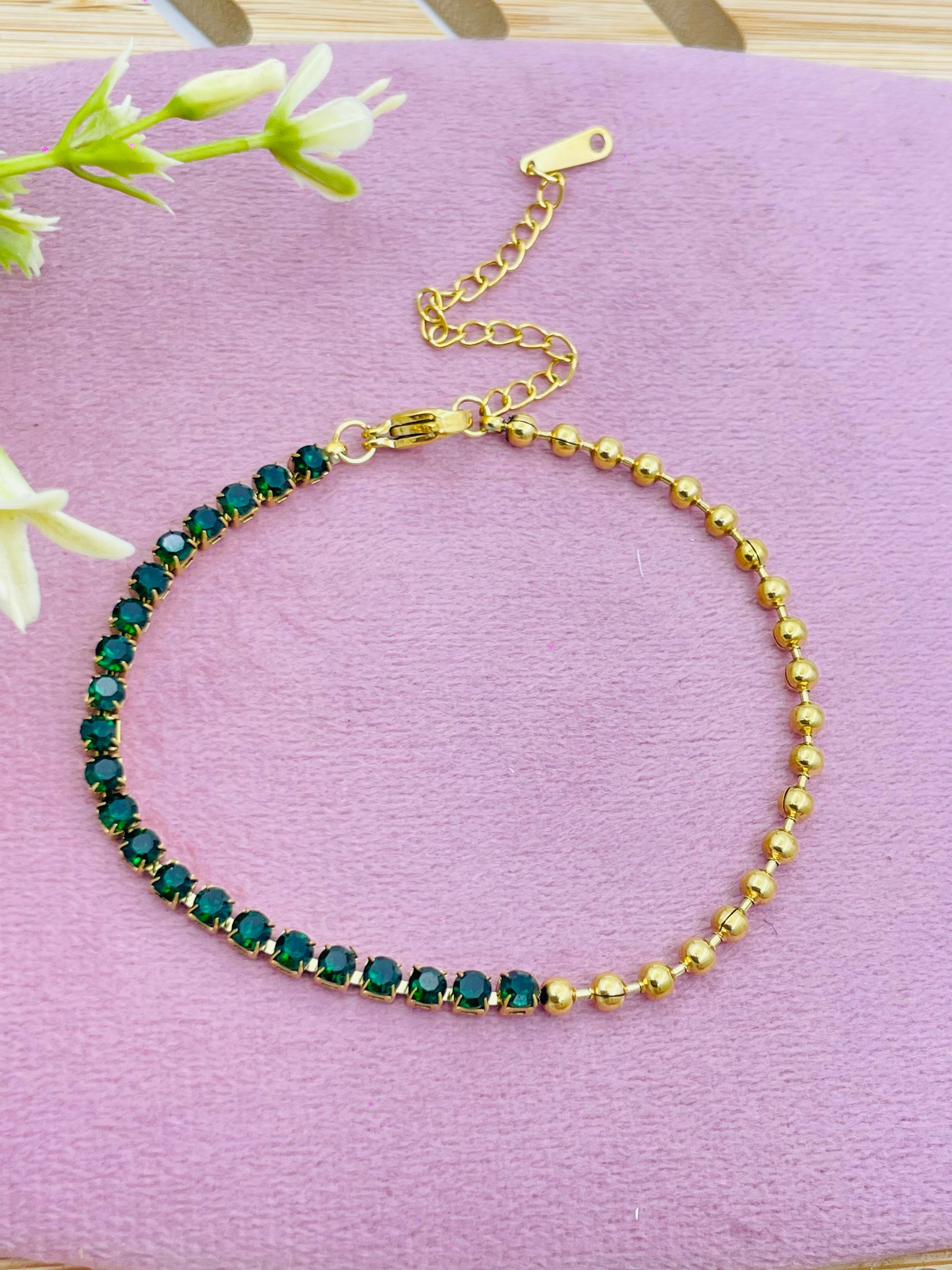 Elegant Green Gemstone and Gold Bead Bracelet  Perfect Accessories