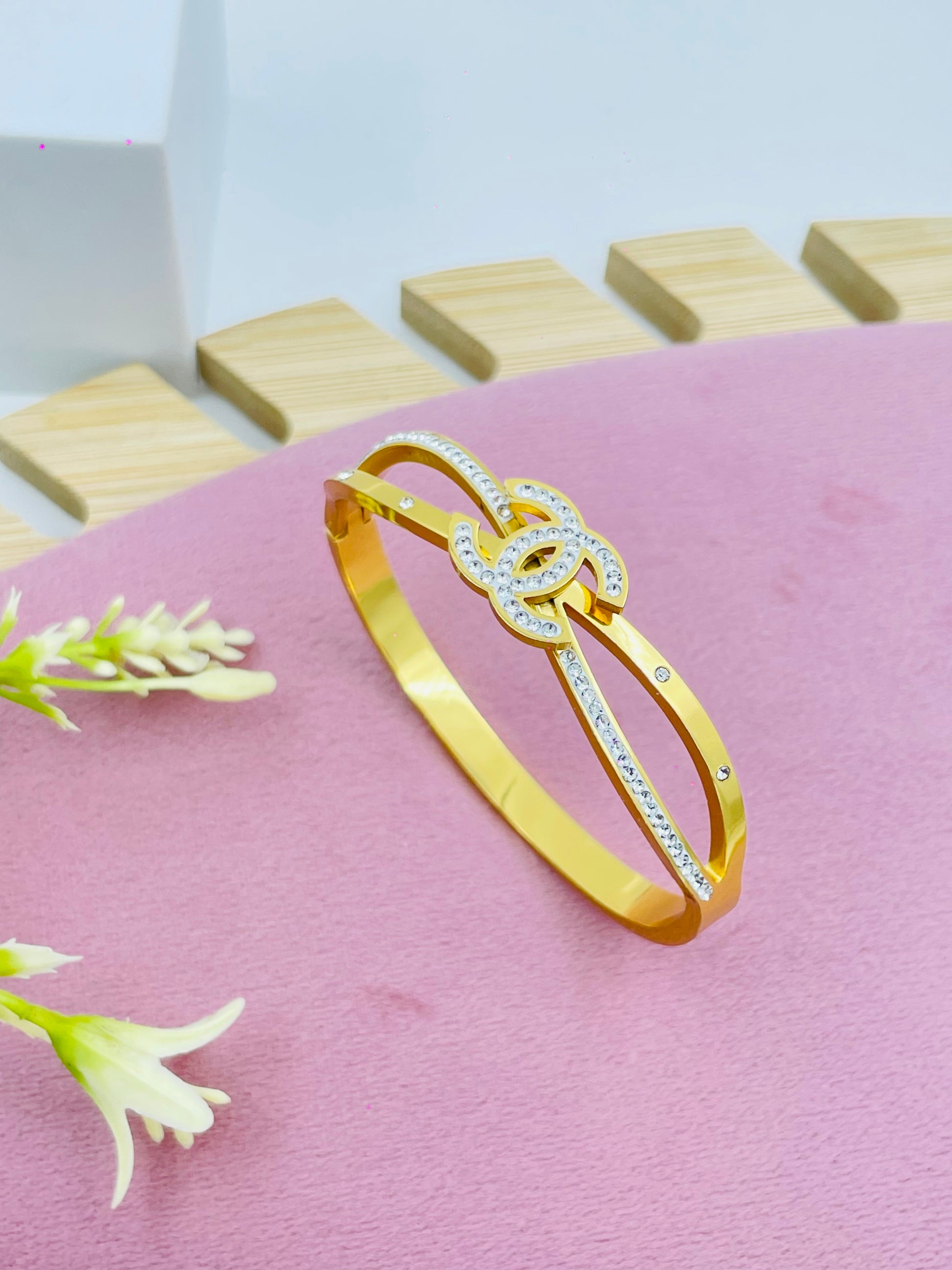 Elegant GoldPlated Bracelet with Crystal Accents  Stylish Jewelry