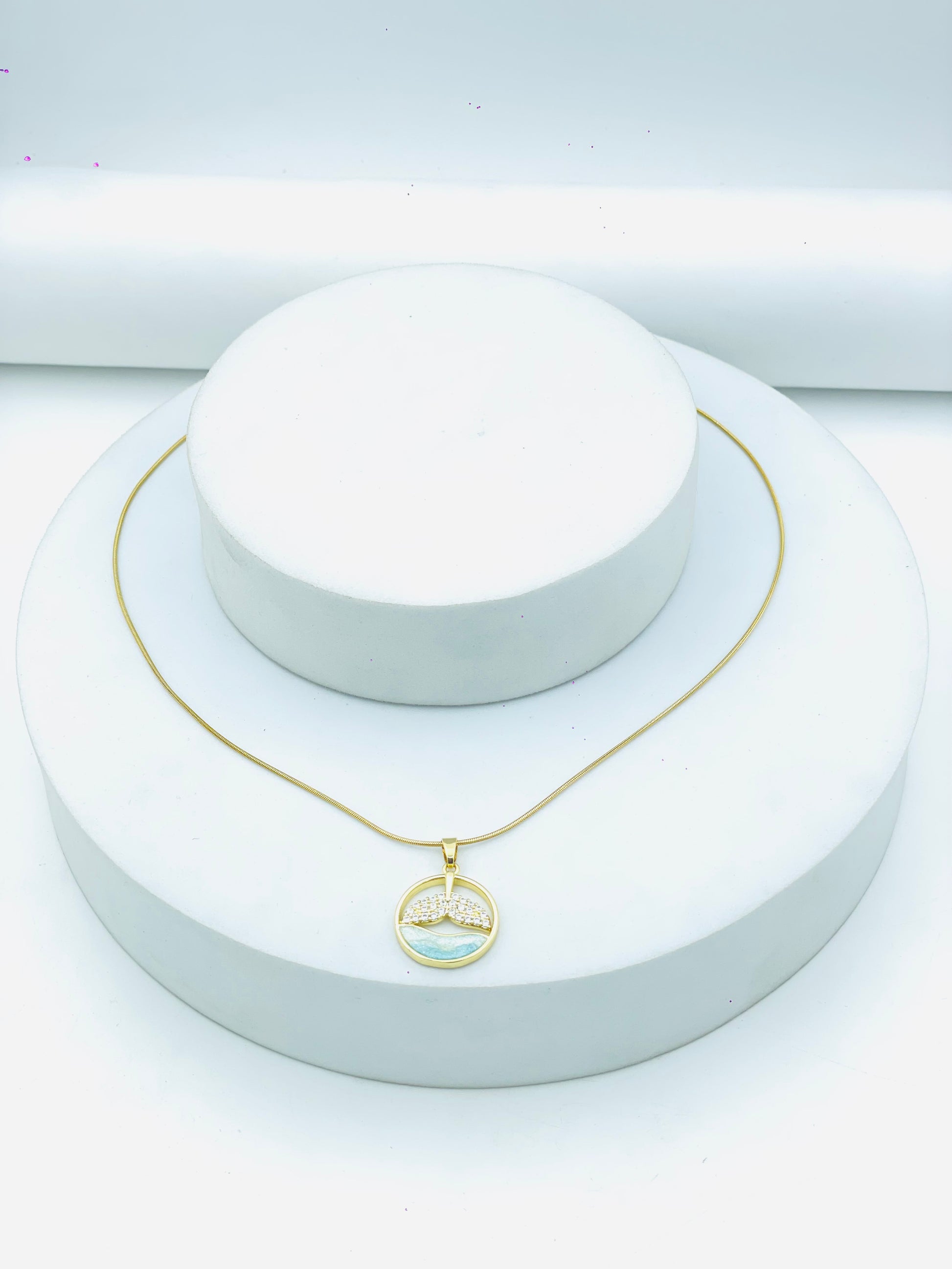 Elegant Gold Pendant Necklace with Unique Enamel Design