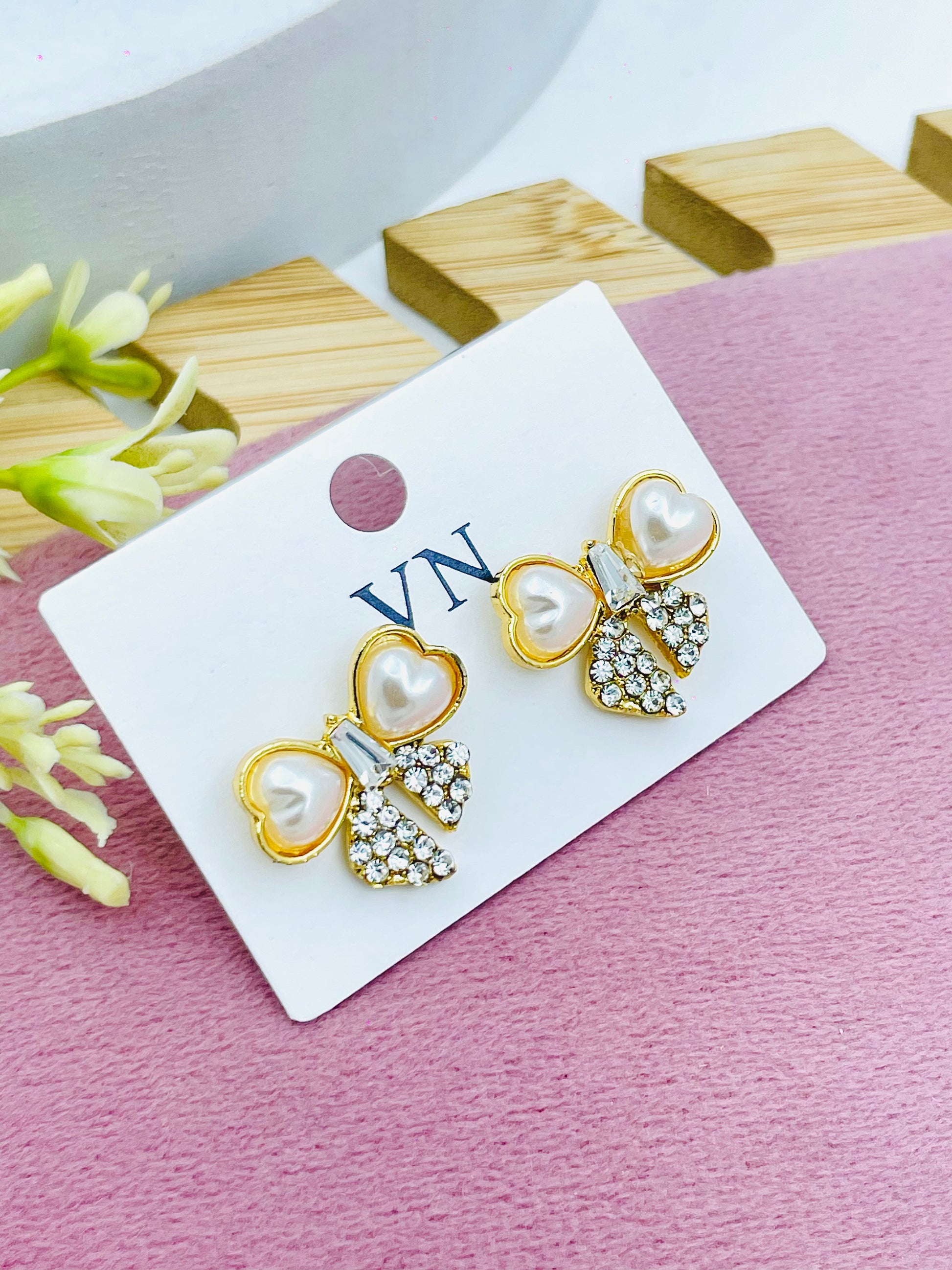 Elegant Heart Shaped Pearl and Rhinestone Earrings