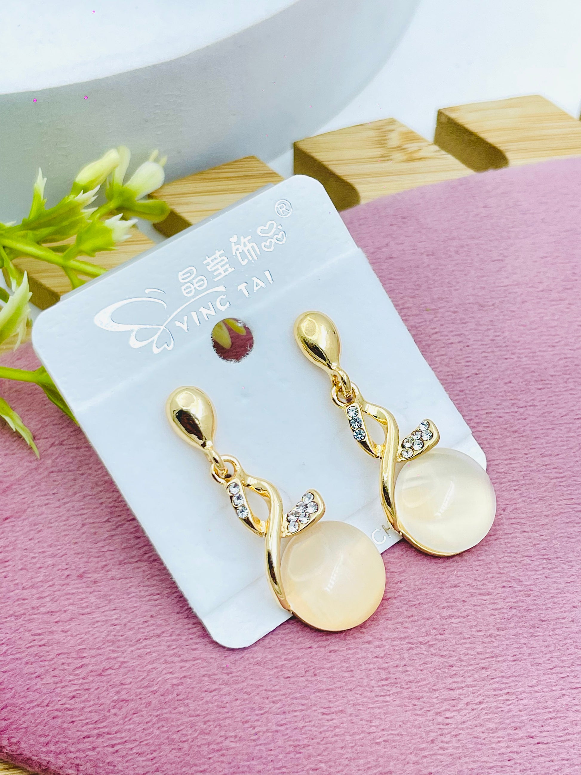 Elegant Gold Drop Pearl Earrings  Sophisticated Jewelry
