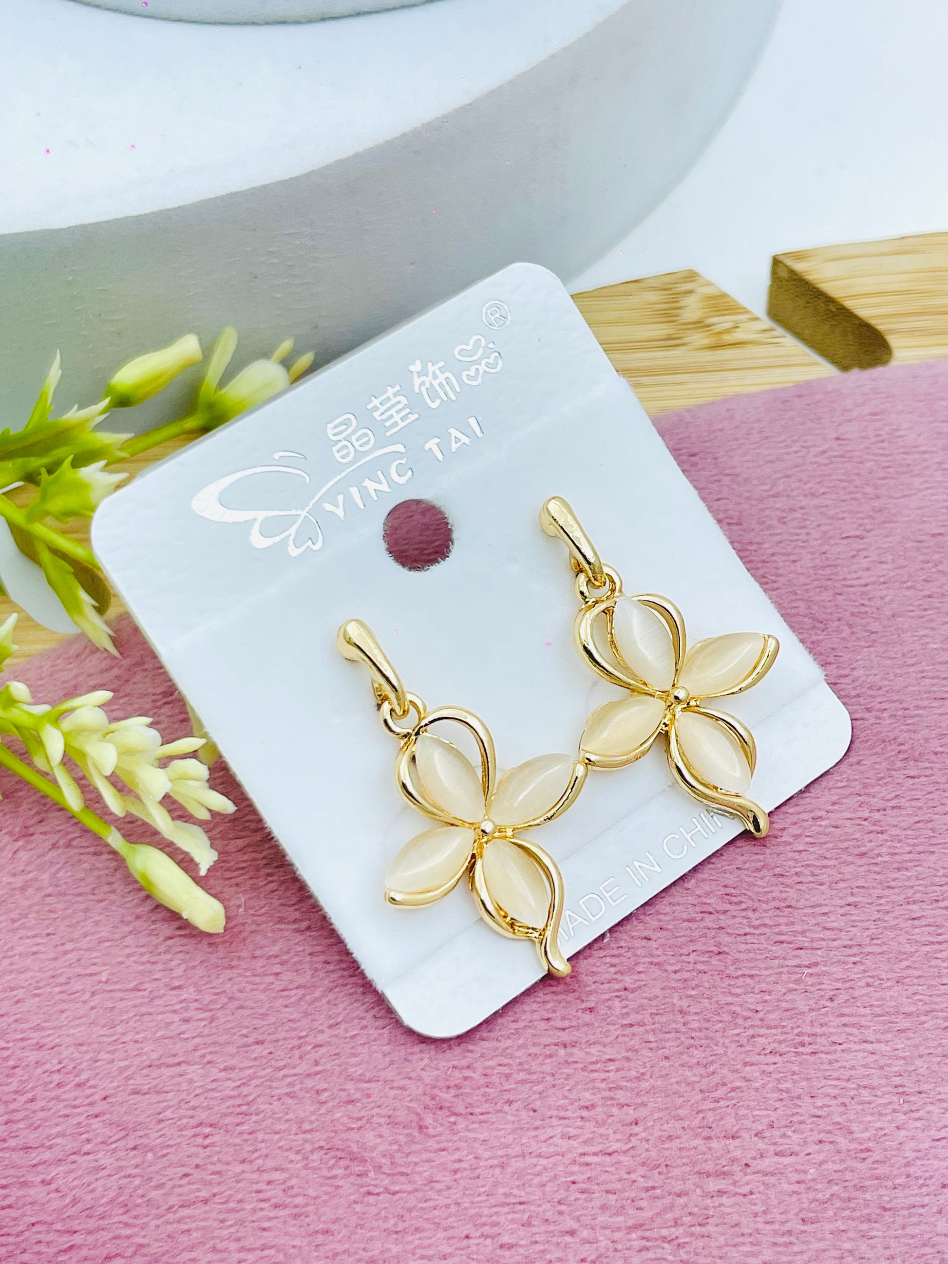 Elegant Gold Flower Drop Earrings