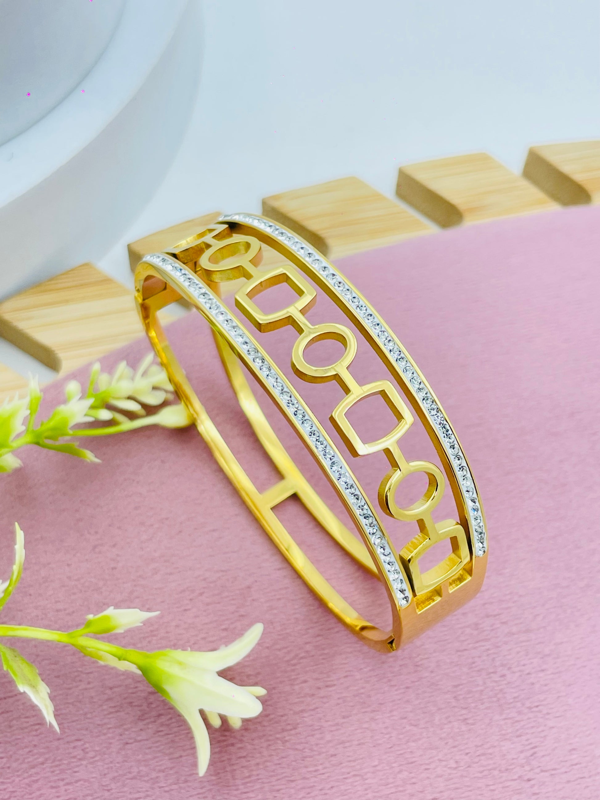 Elegant Gold and Silver Geometric Design Bracelet