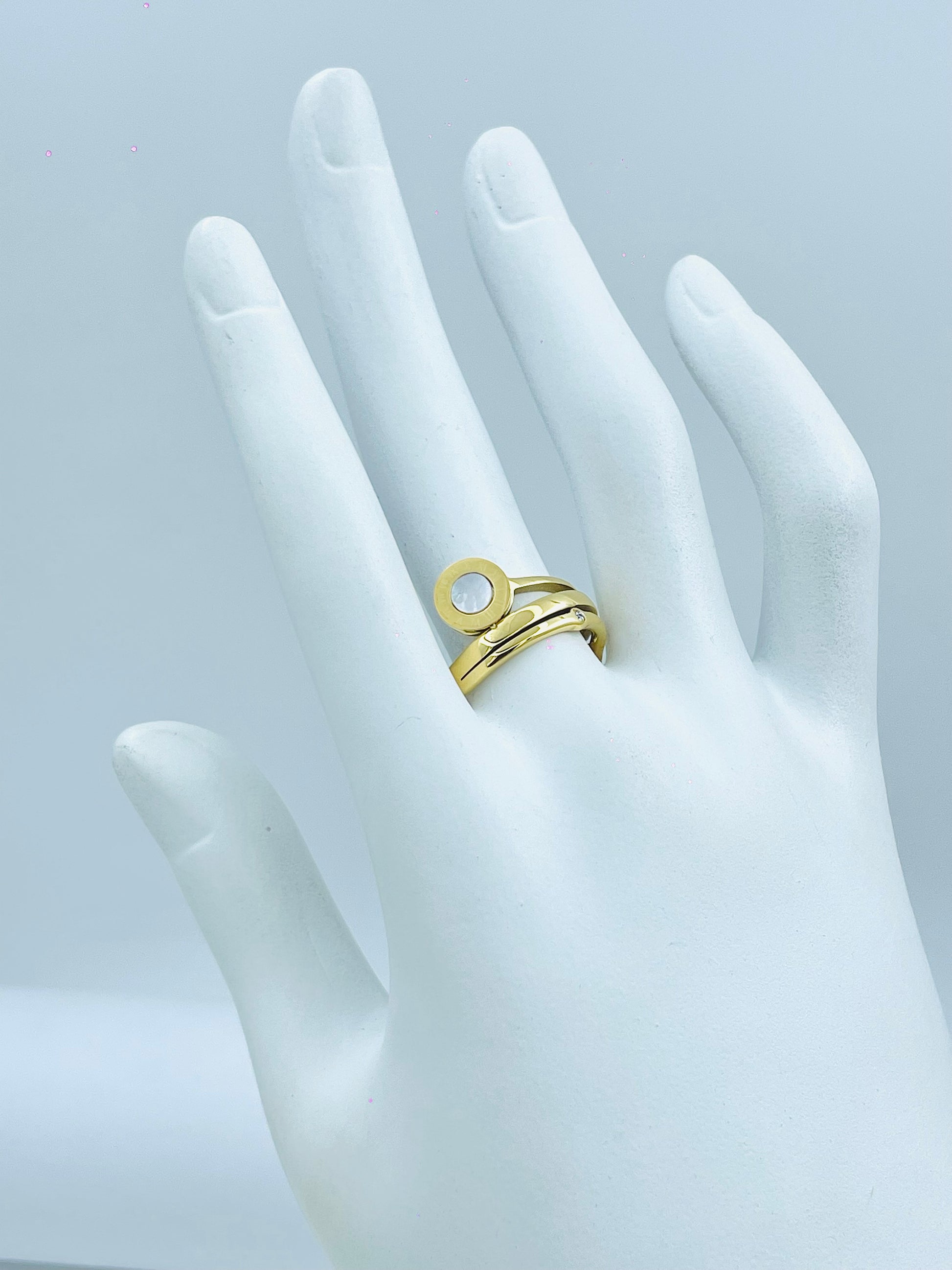 Elegant Minimalist Gold Ring Set  Perfect for Any Occasion