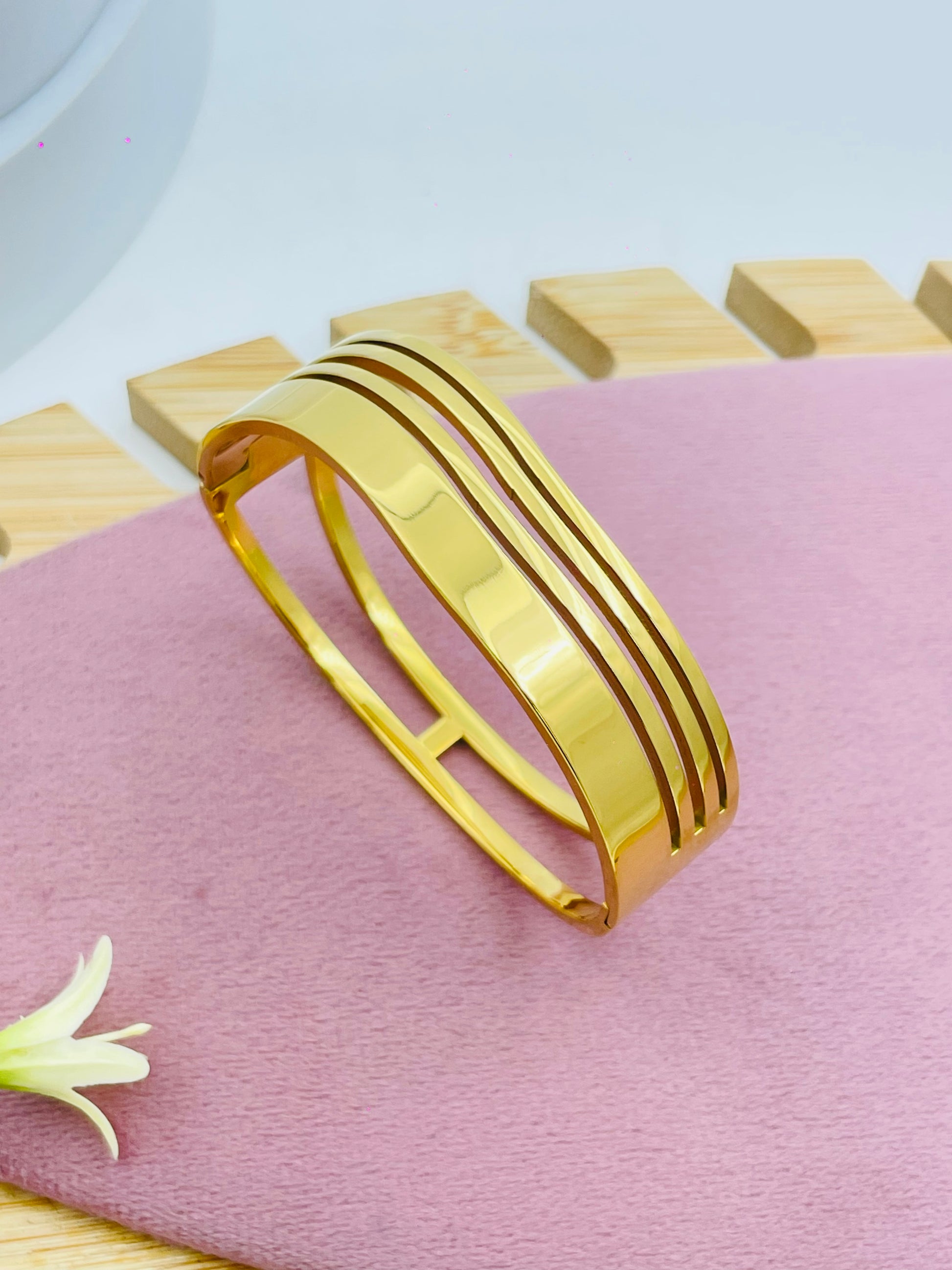 Elegant Triple Band Gold Bracelet