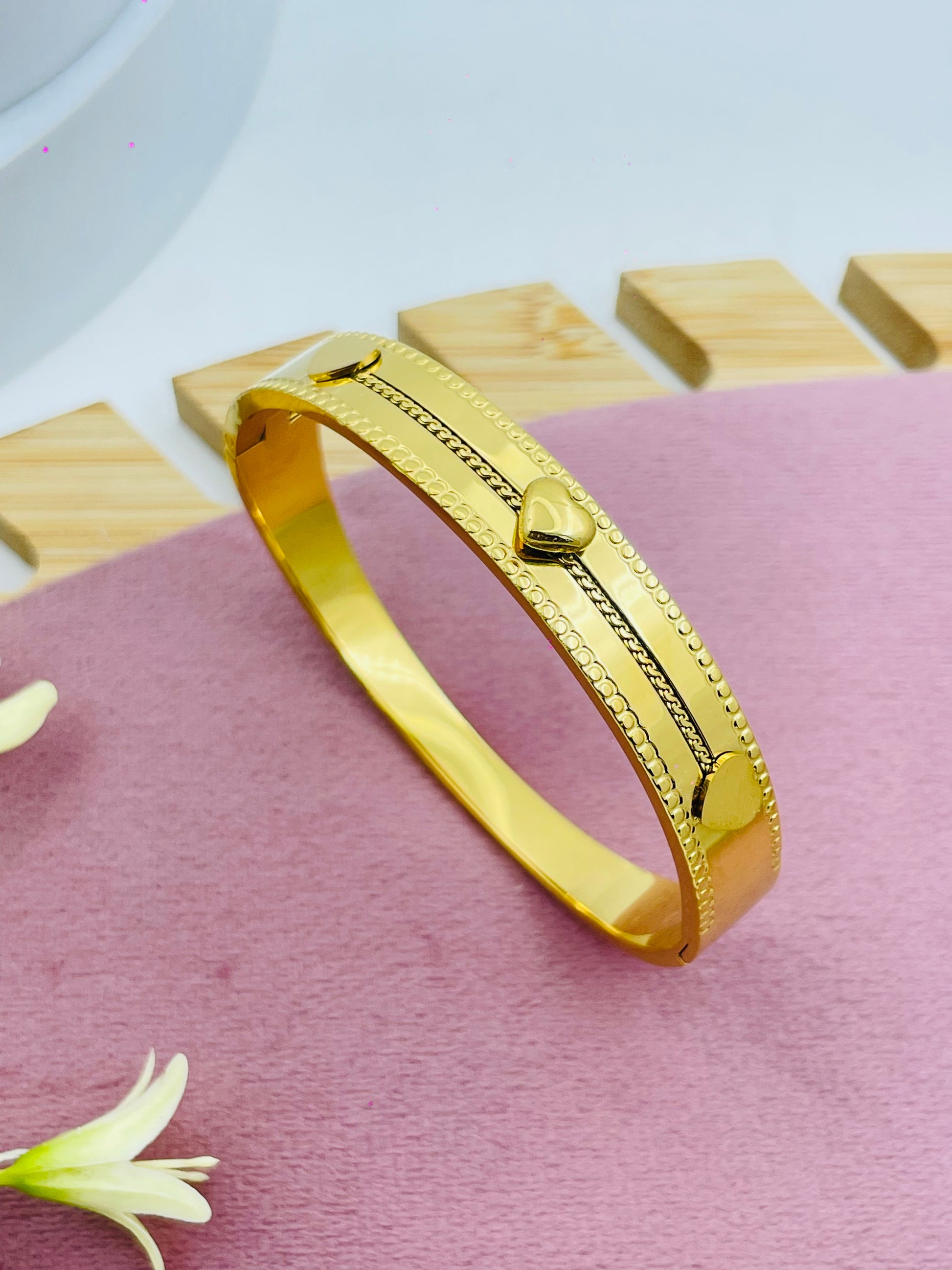 Elegant Gold Heart Bangle  Perfect Gift for Her