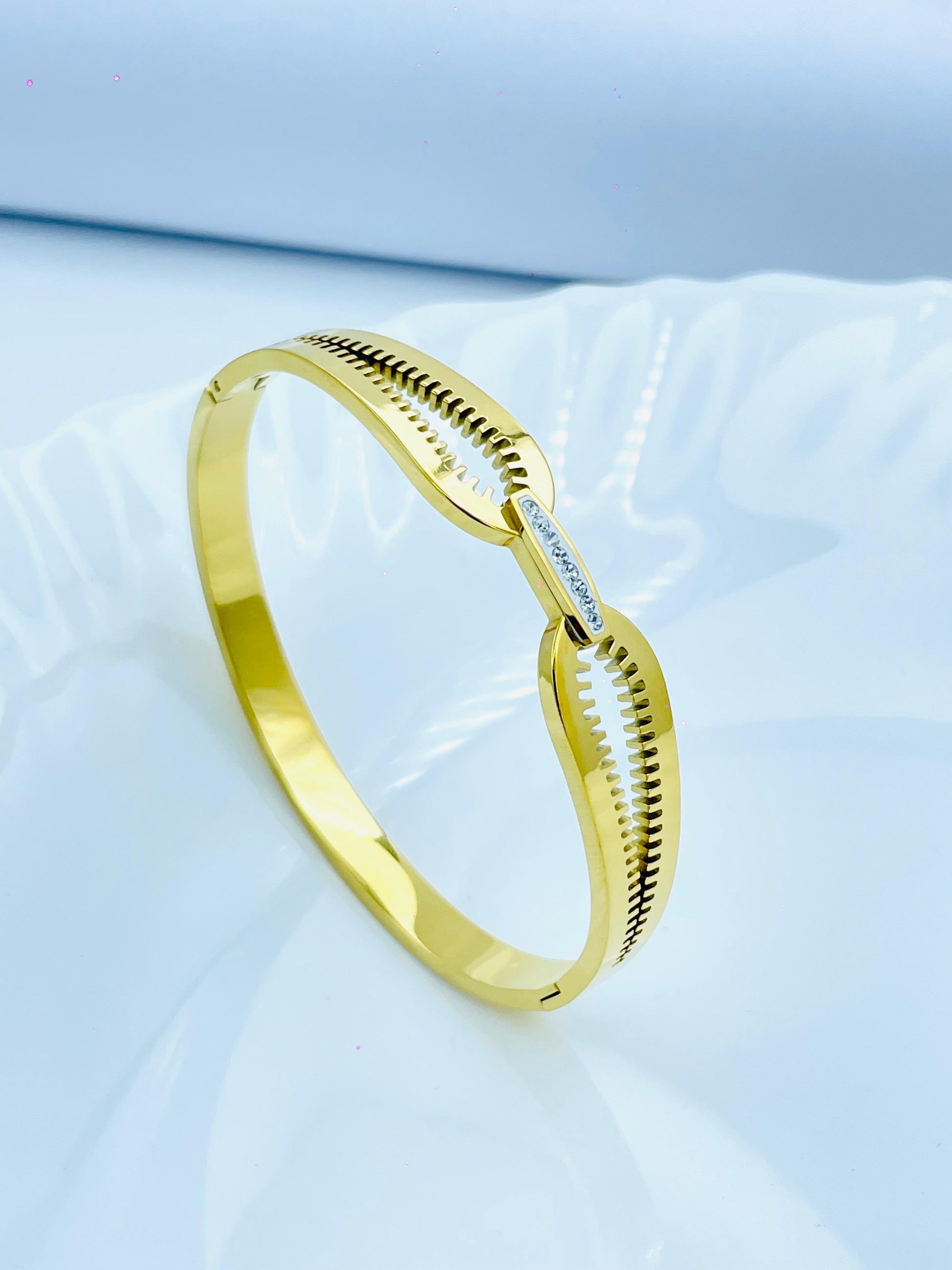 Trendy Zipper Design Anti-Tarnish Kada Bracelet