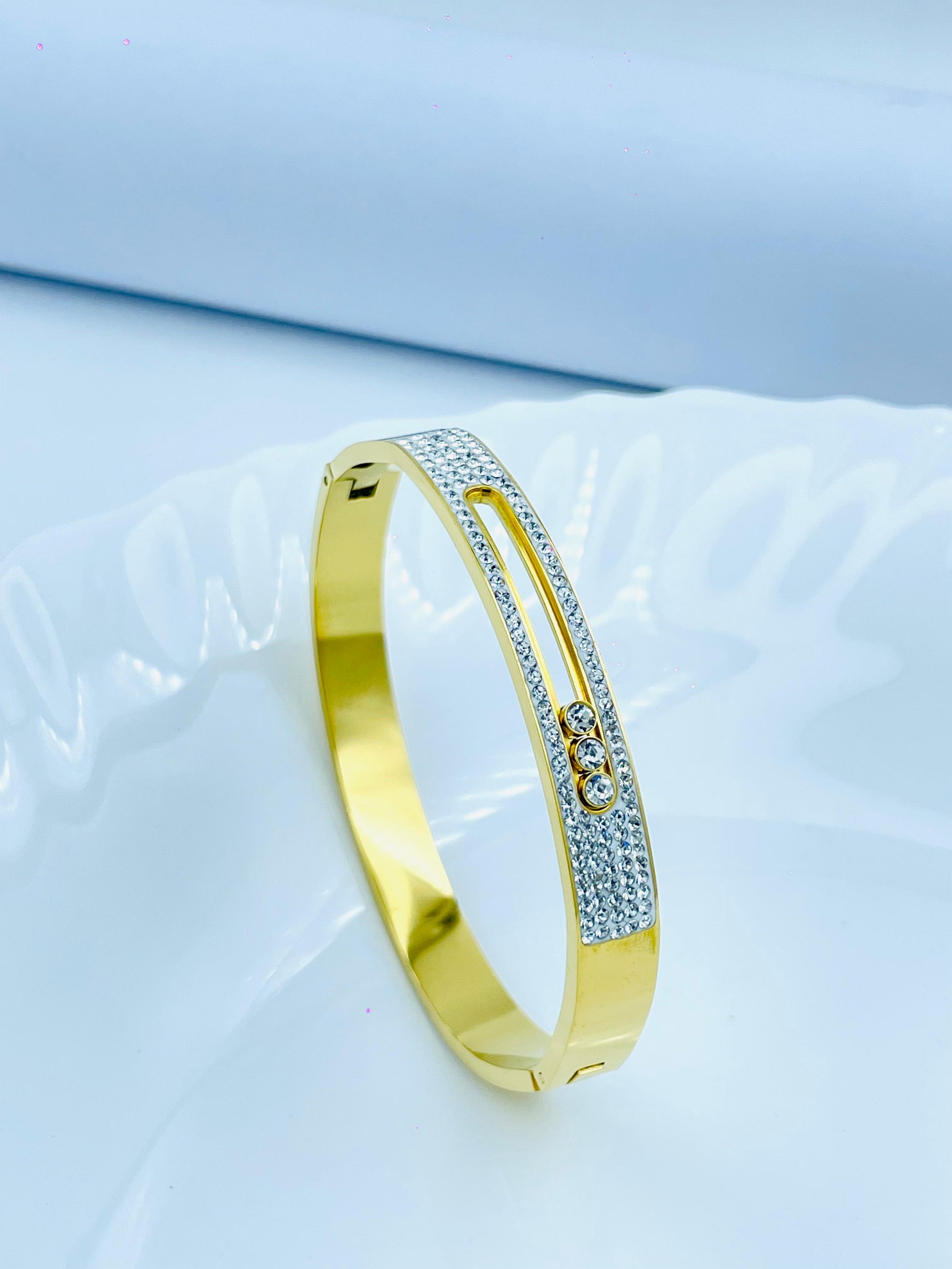 Elegant Anti Tarnish Gold Bracelet Kada with Crystal Detailing