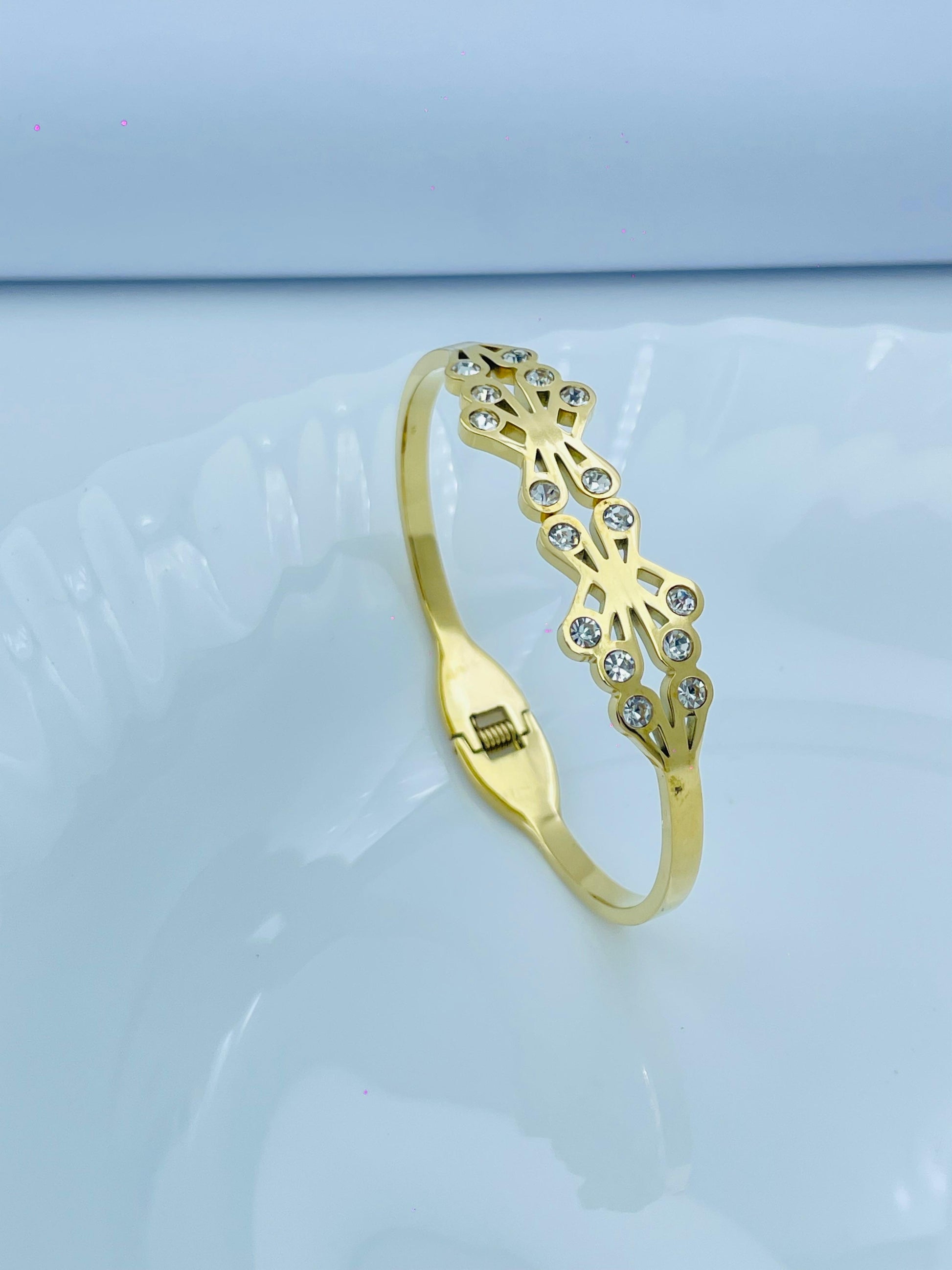 Elegant Gold Bracelet with Geometric Cutout & Crystal Accents – Luxury Women's Jewelry