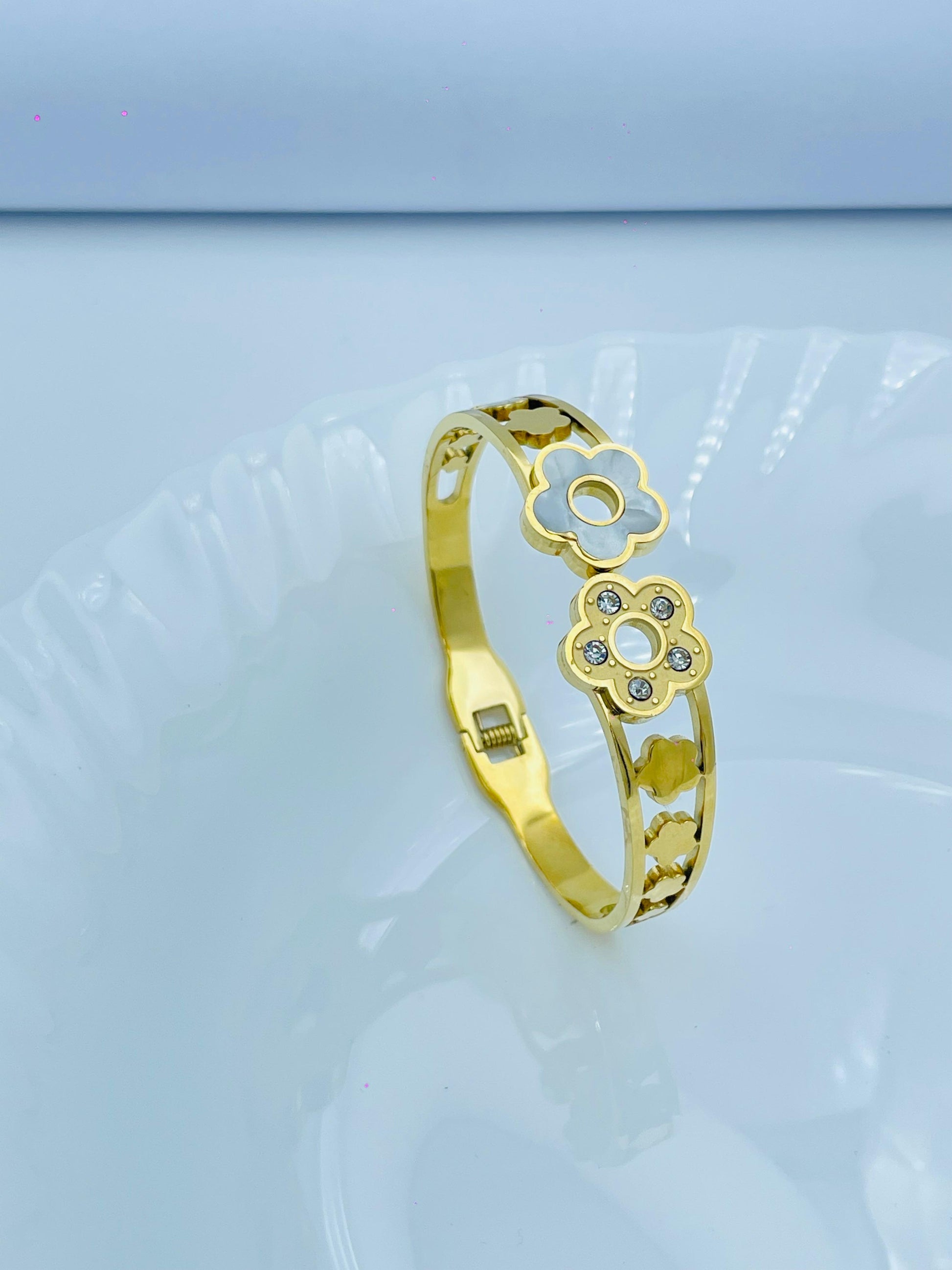 Stylish Silver Butterfly Bracelet – Anti-Tarnish with Dual Tone Accents