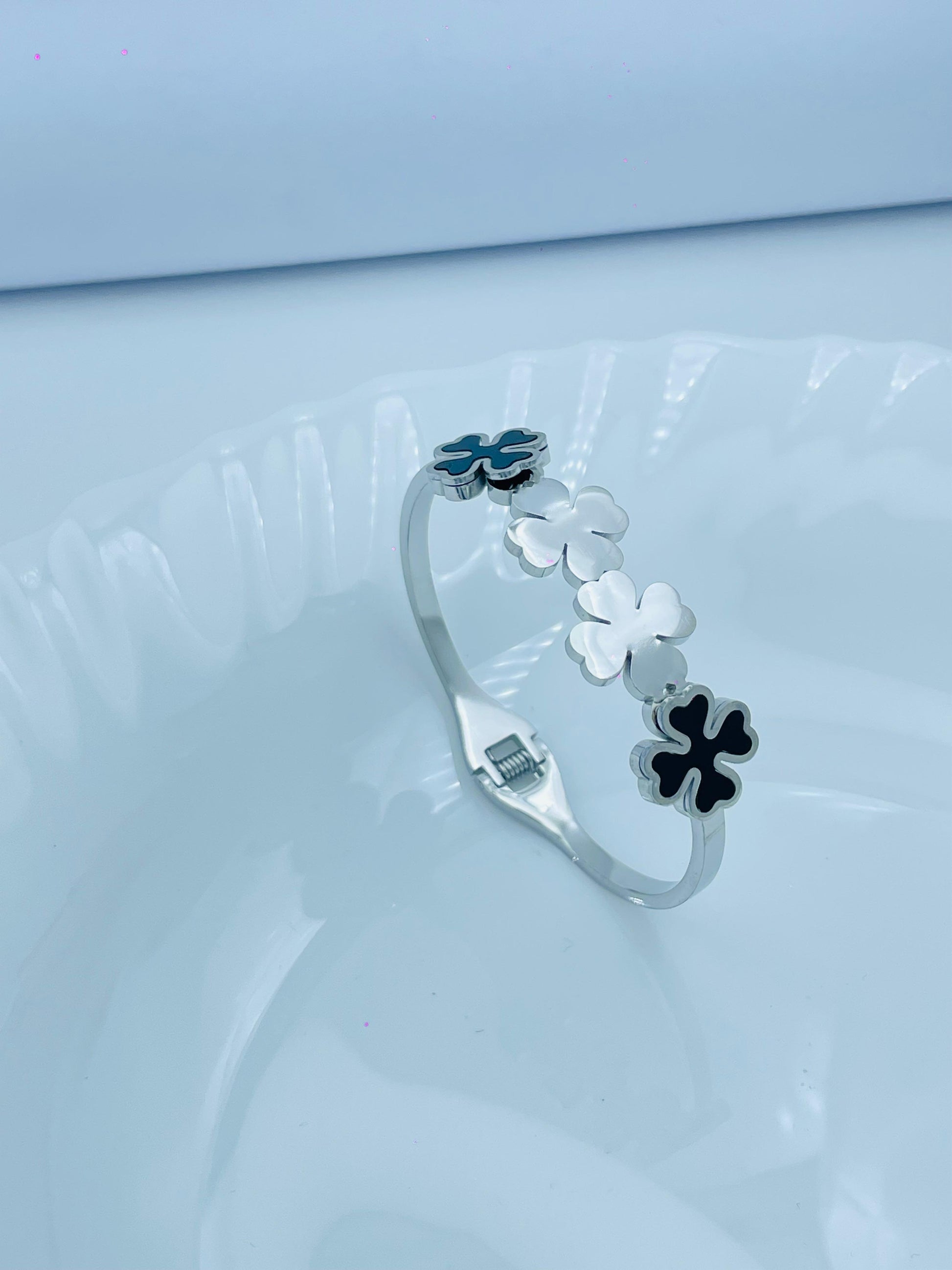 Silver Clover Bracelet for Women | Stylish Anti-Tarnish Floral Bangle