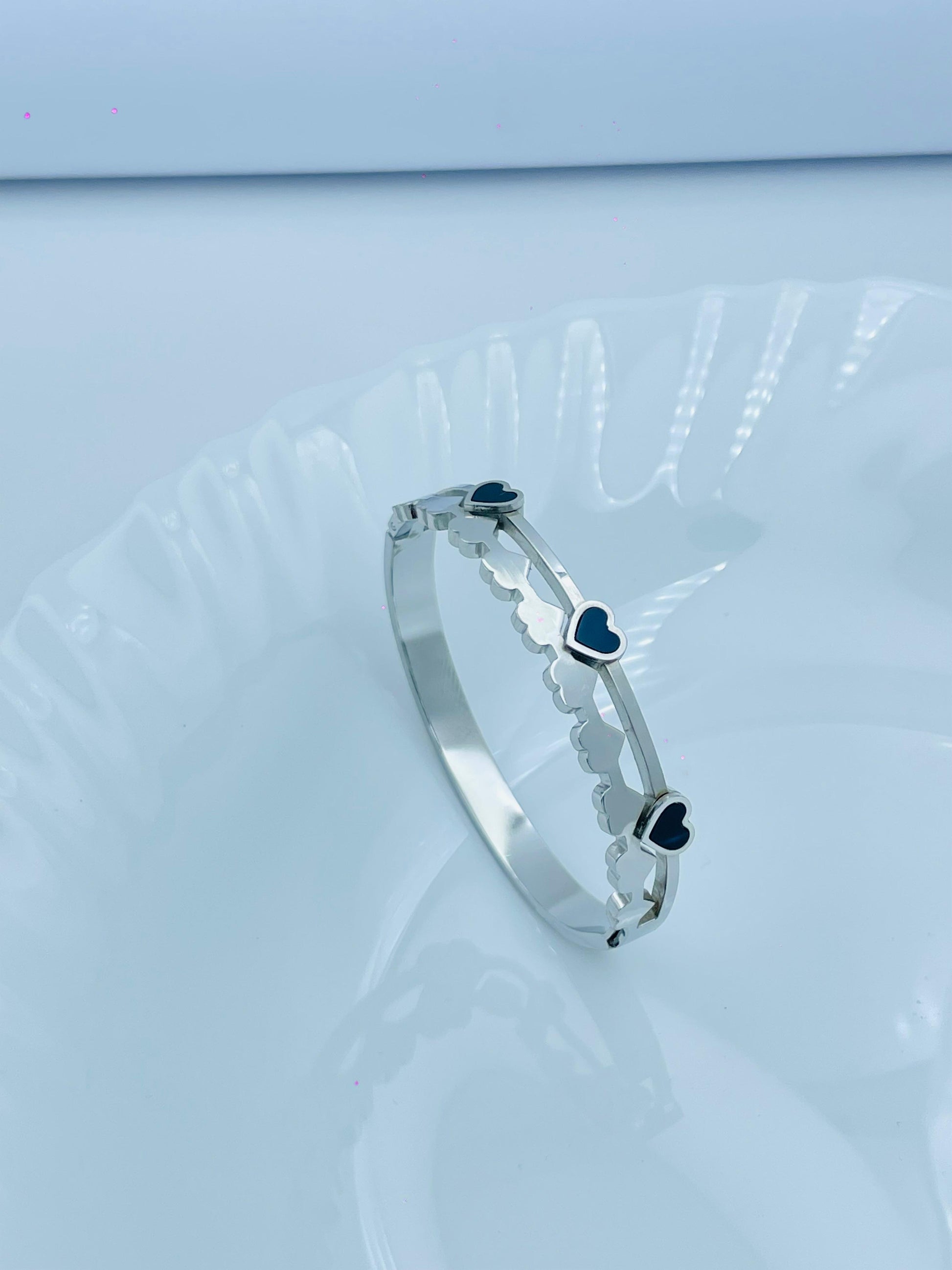 Stylish Silver-Tone Heart Bracelet for Women | Modern Minimalist Jewelry