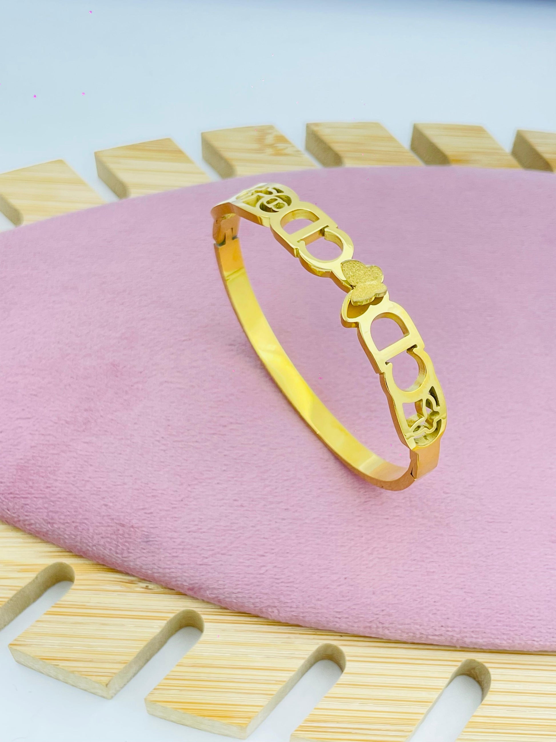 Butterfly Design Bracelet with Elegant Detailing