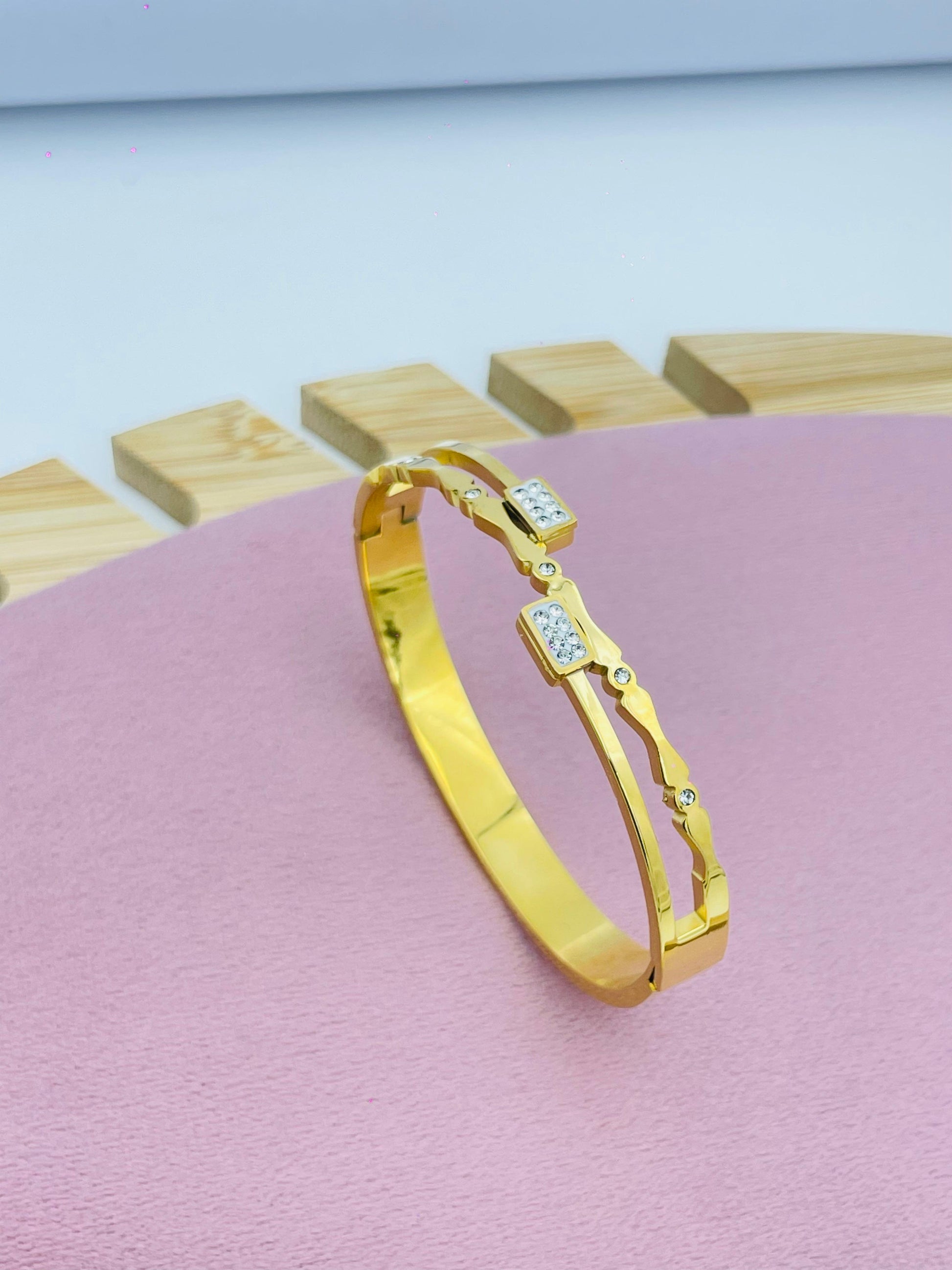 Sleek Bracelet with Crystal Accents