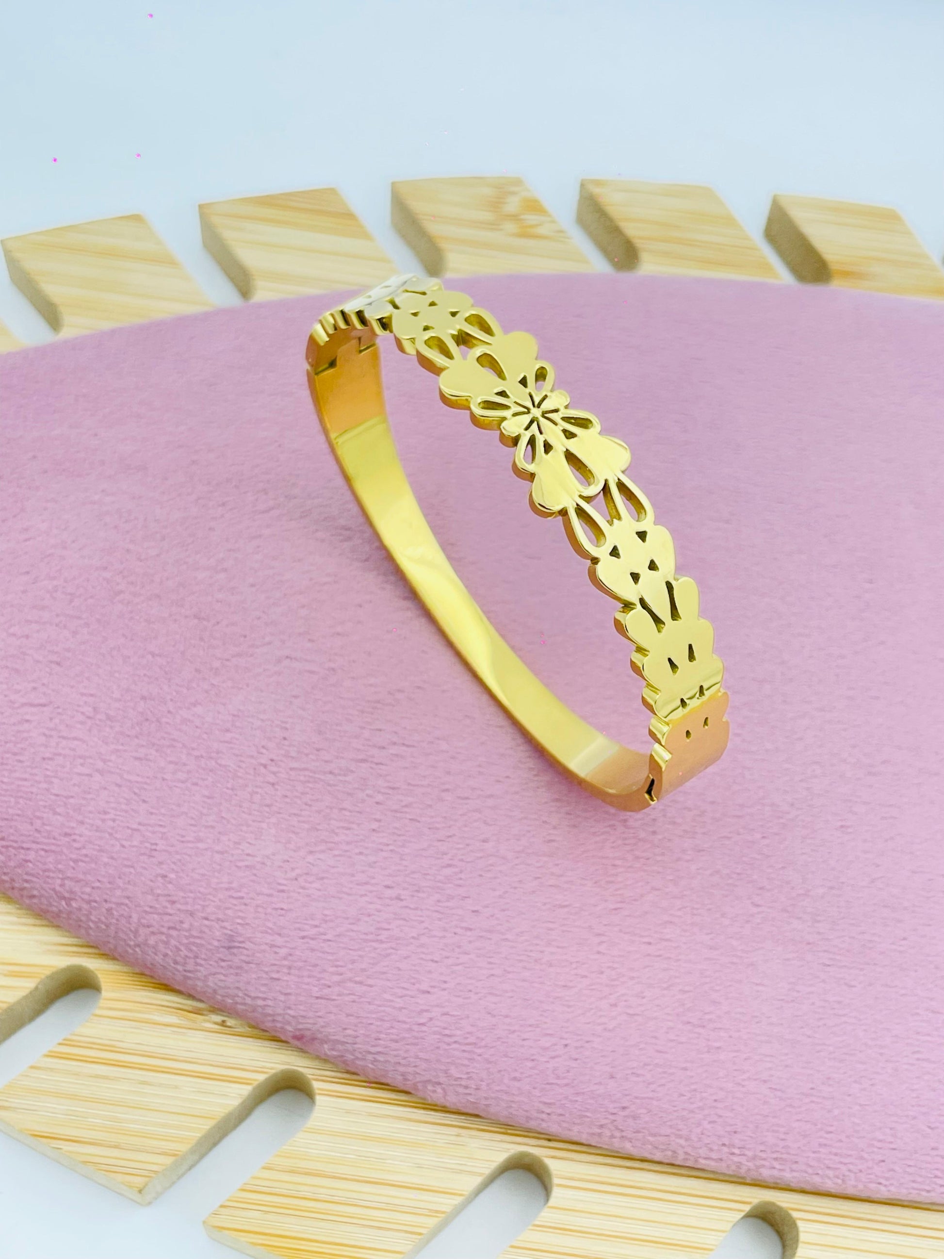 Floral Design Bracelet with Delicate Cut-Outs