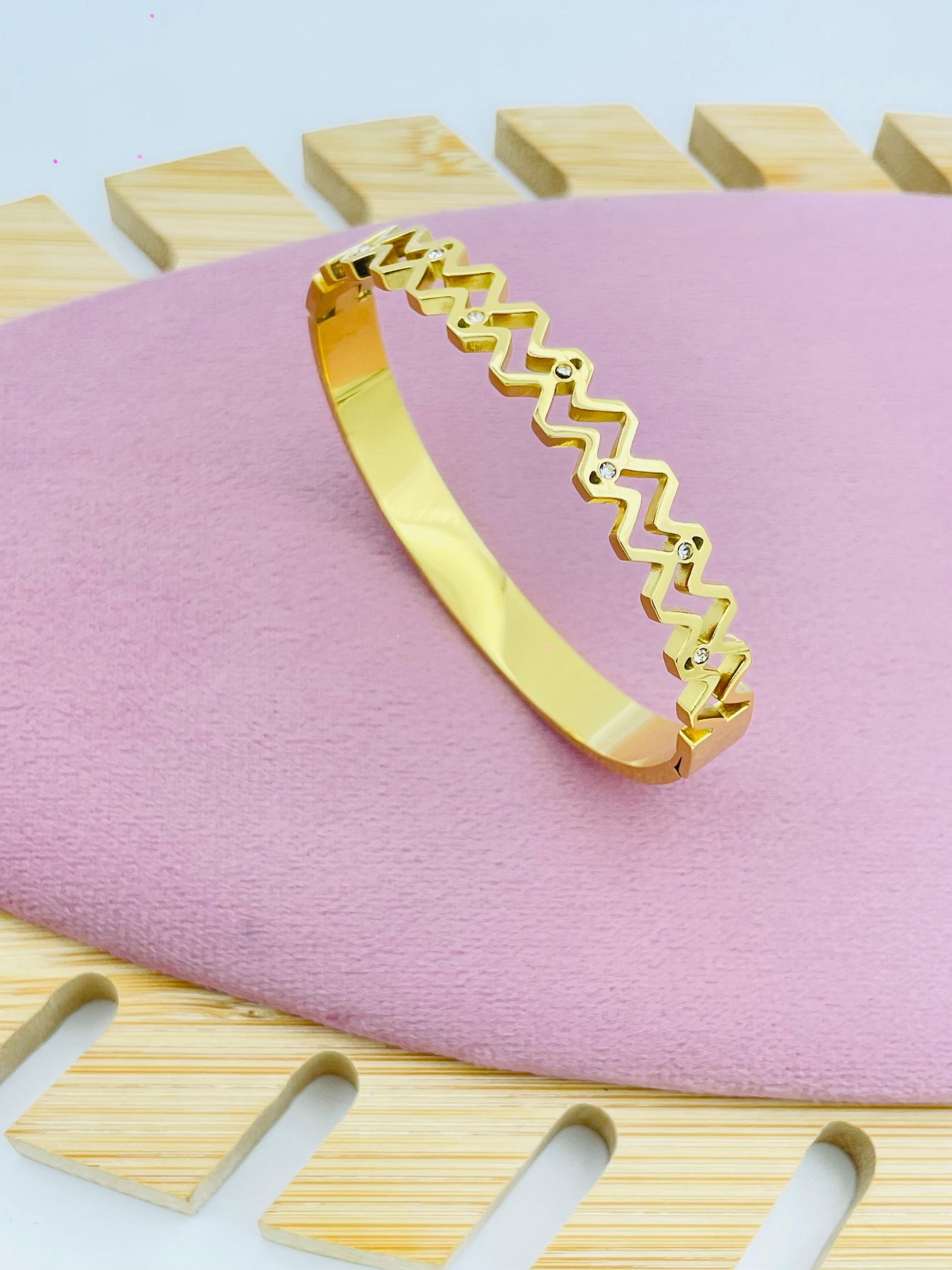 Gold Bangle with Zigzag Pattern and Crystals