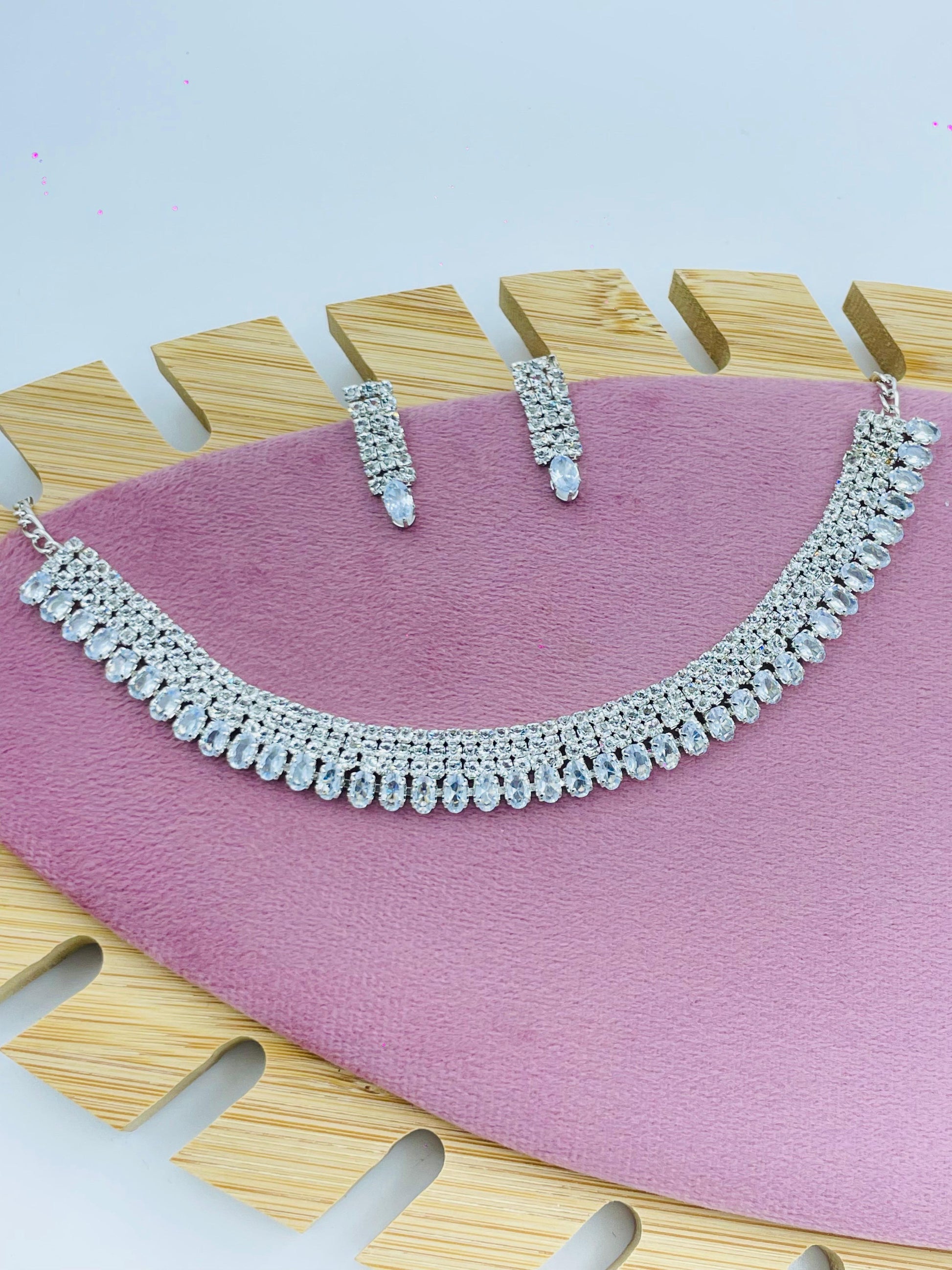 Crystal Cascade Choker Set – Luxe Sparkle for Celebrations & Glam Nights