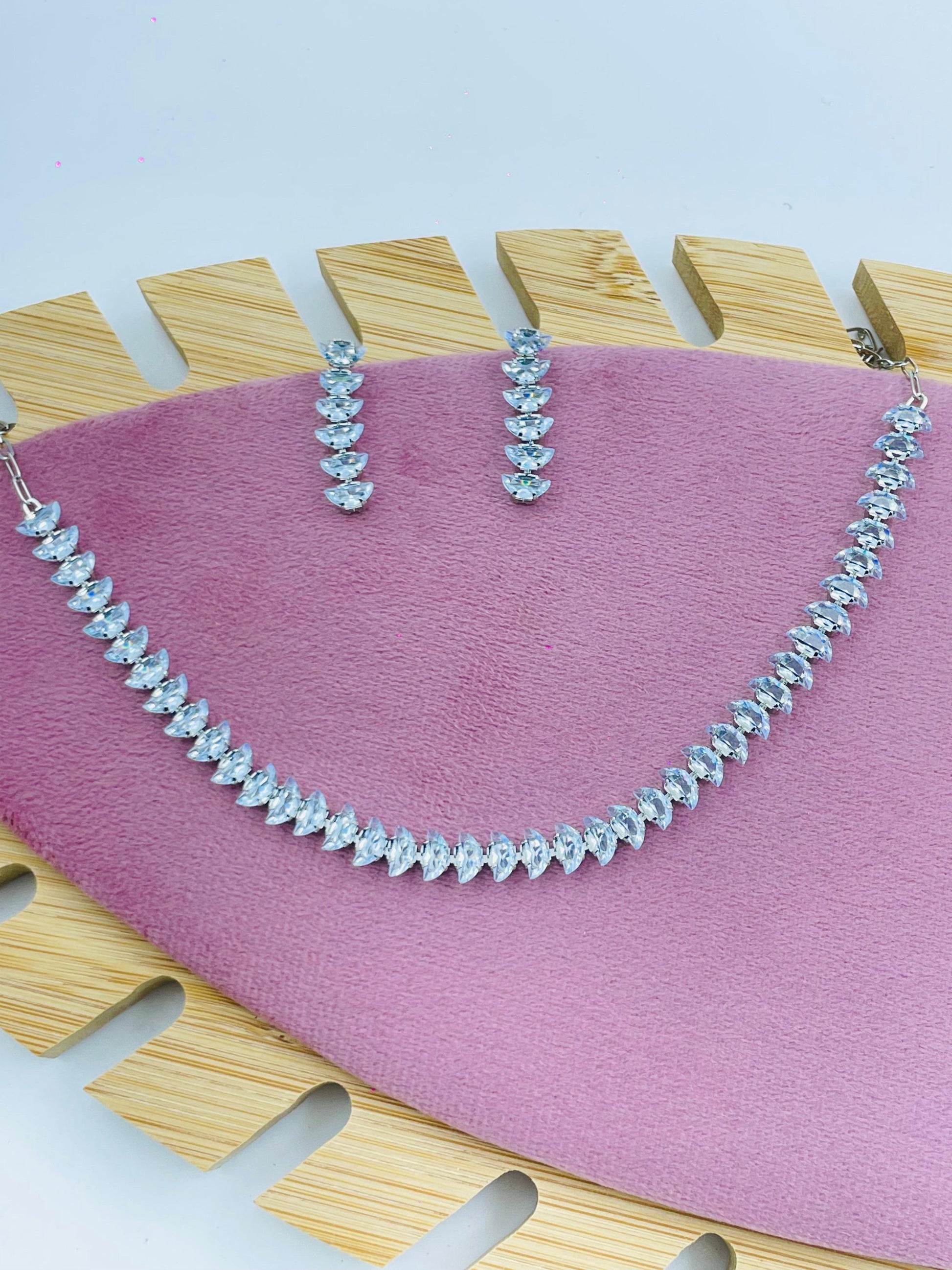 V-Shine Elegance Necklace Set – Sleek CZ Design for Modern Glam