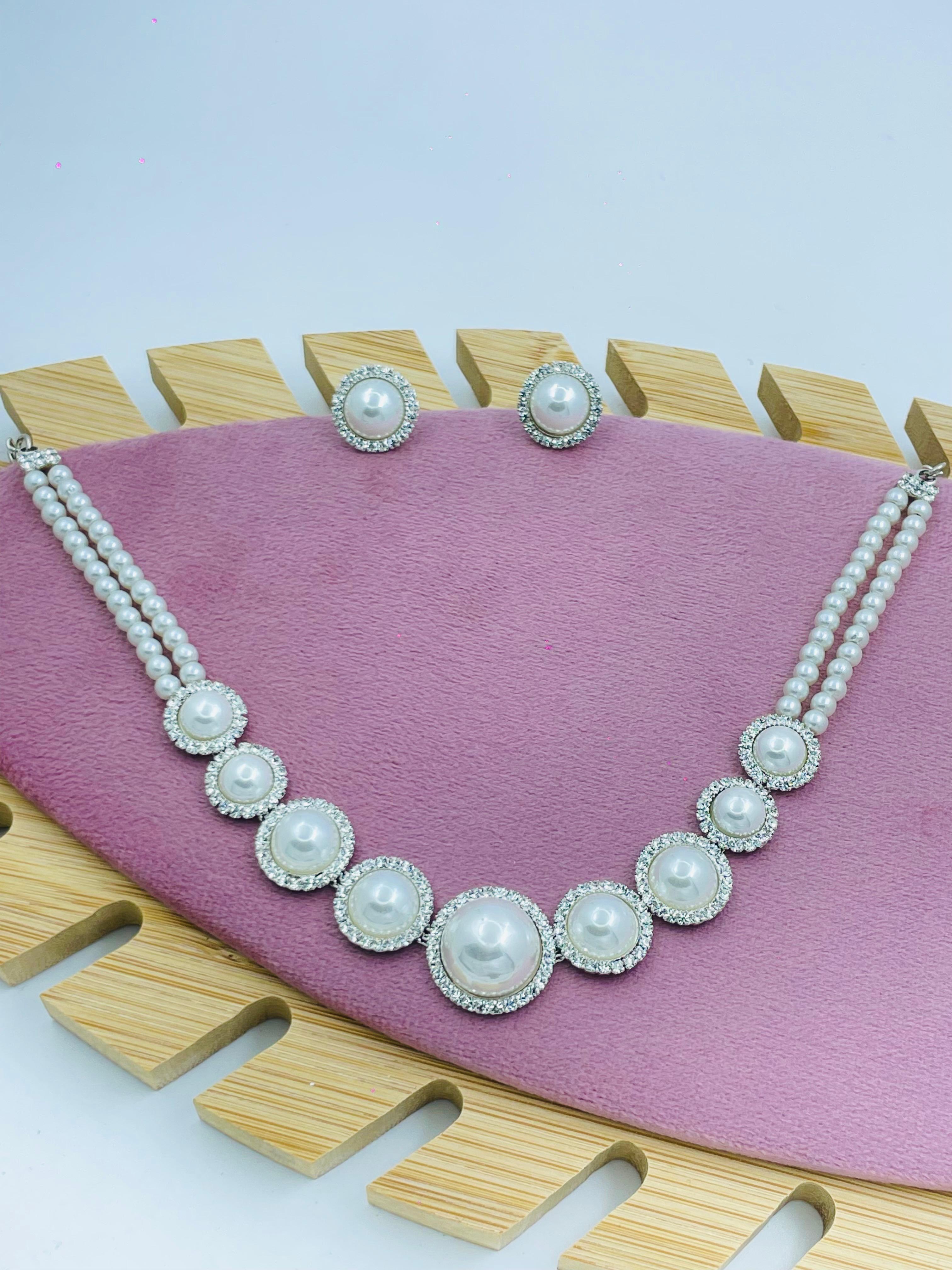 Classic Pearl Necklace Set with Stud Earrings – Timeless Elegance for Women
