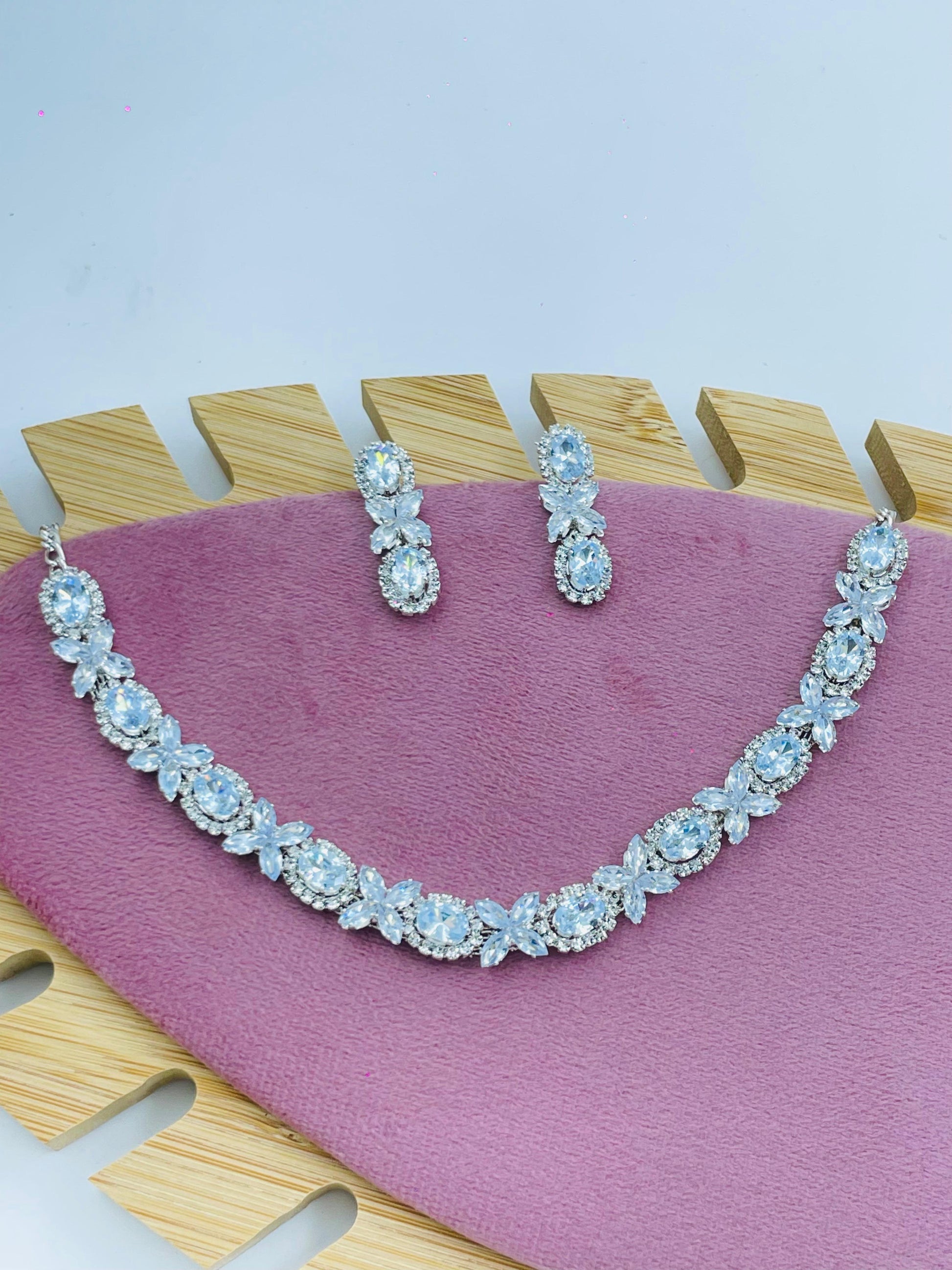 Luxury Crystal Floral Necklace & Drop Earrings Set – Bridal & Party Jewelry