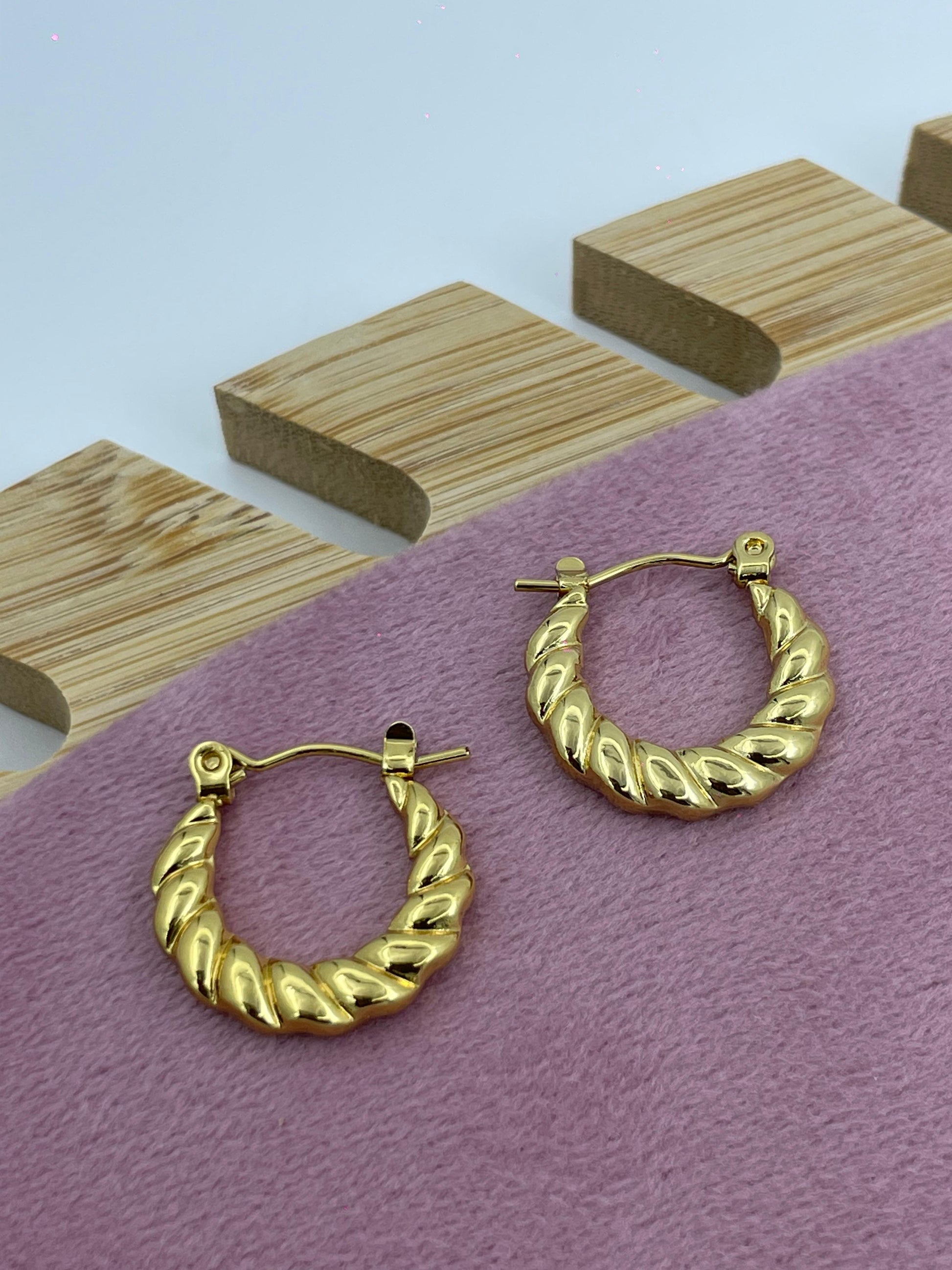 Twisted Design Gold Hoop Earrings | Anti-Tarnish Everyday Glam