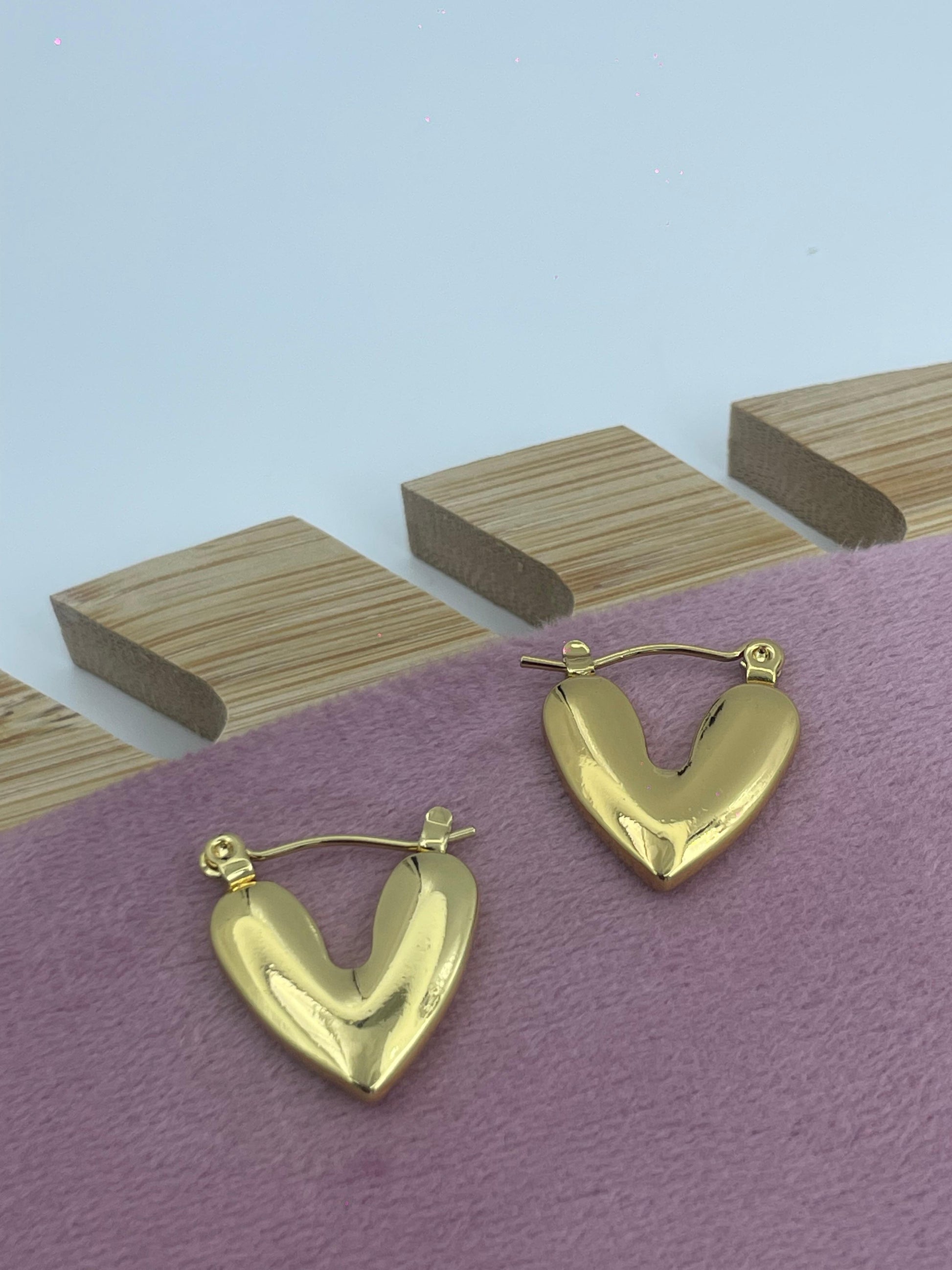 Bold Heart Gold Hoop Earrings – Romantic & Chic Design