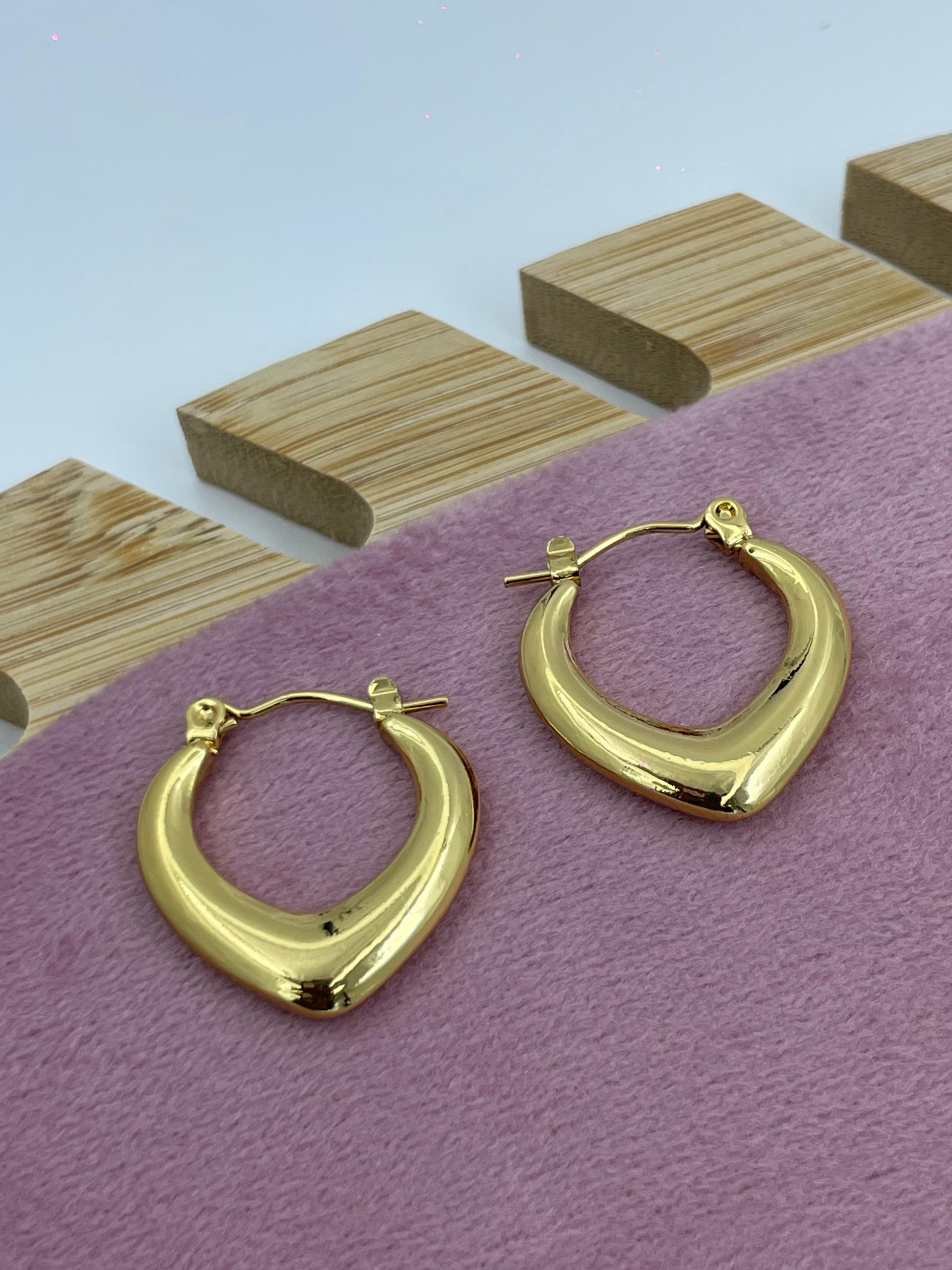 Elegant V-Shaped Gold Hoop Earrings – Bold & Chic