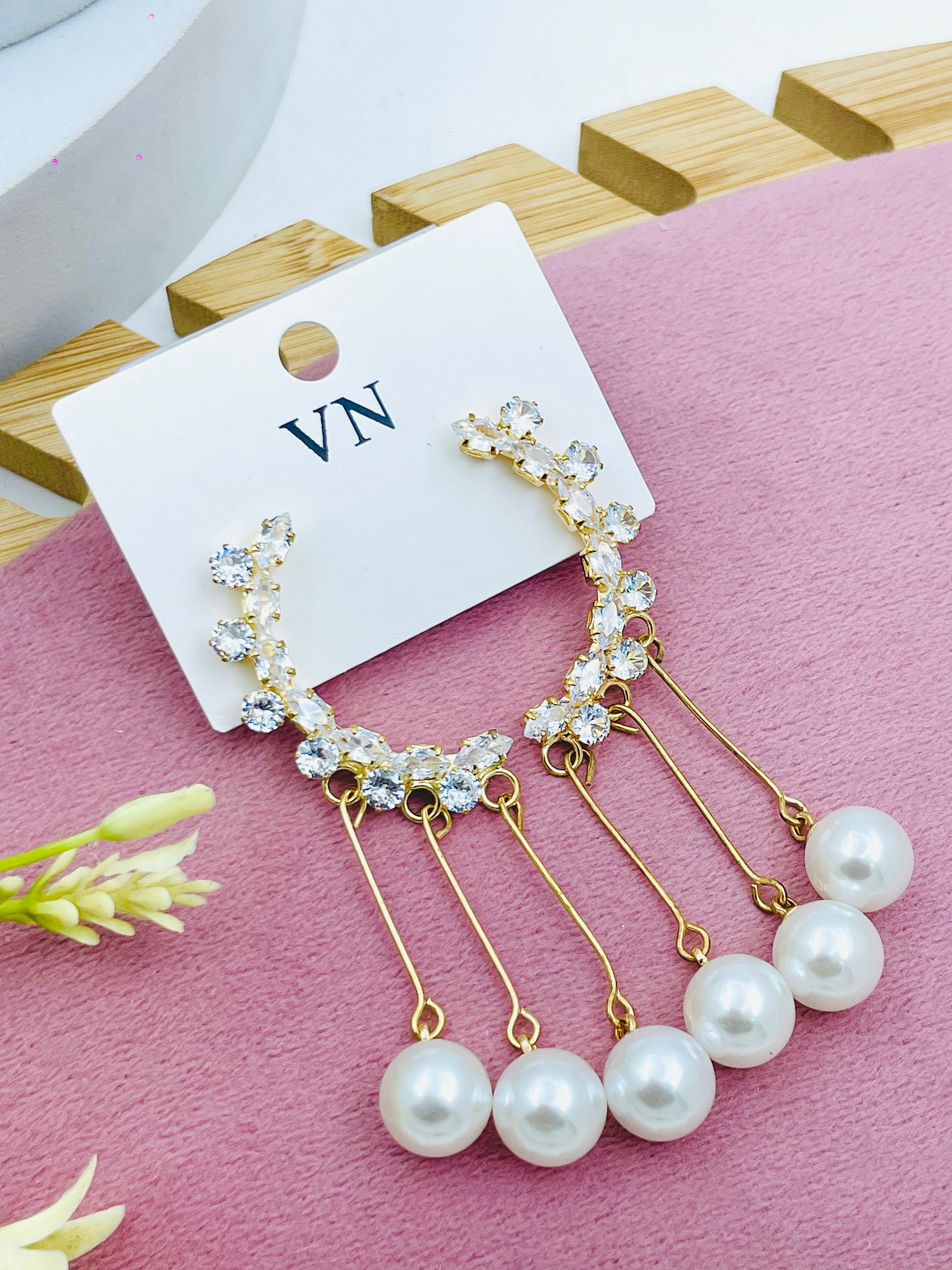 Elegant Gold Crystal Pearl Drop Earrings
