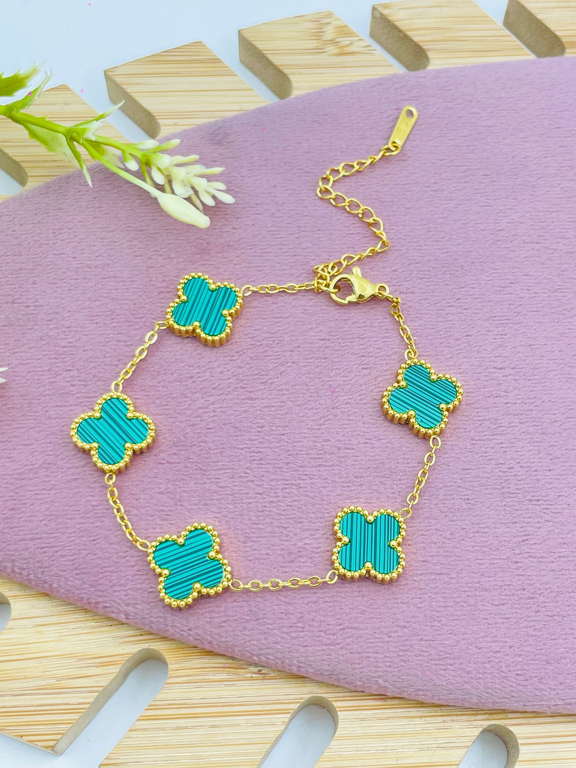Turquoise Clover Charm Bracelet – Gold Plated Elegant Fashion Jewelry