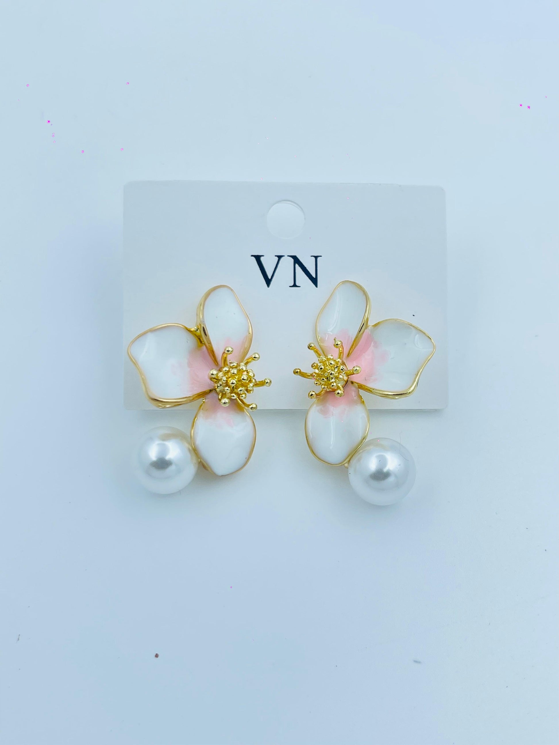 Elegant Floral Pearl Stud Earrings – White & Pink Enamel Design for Women