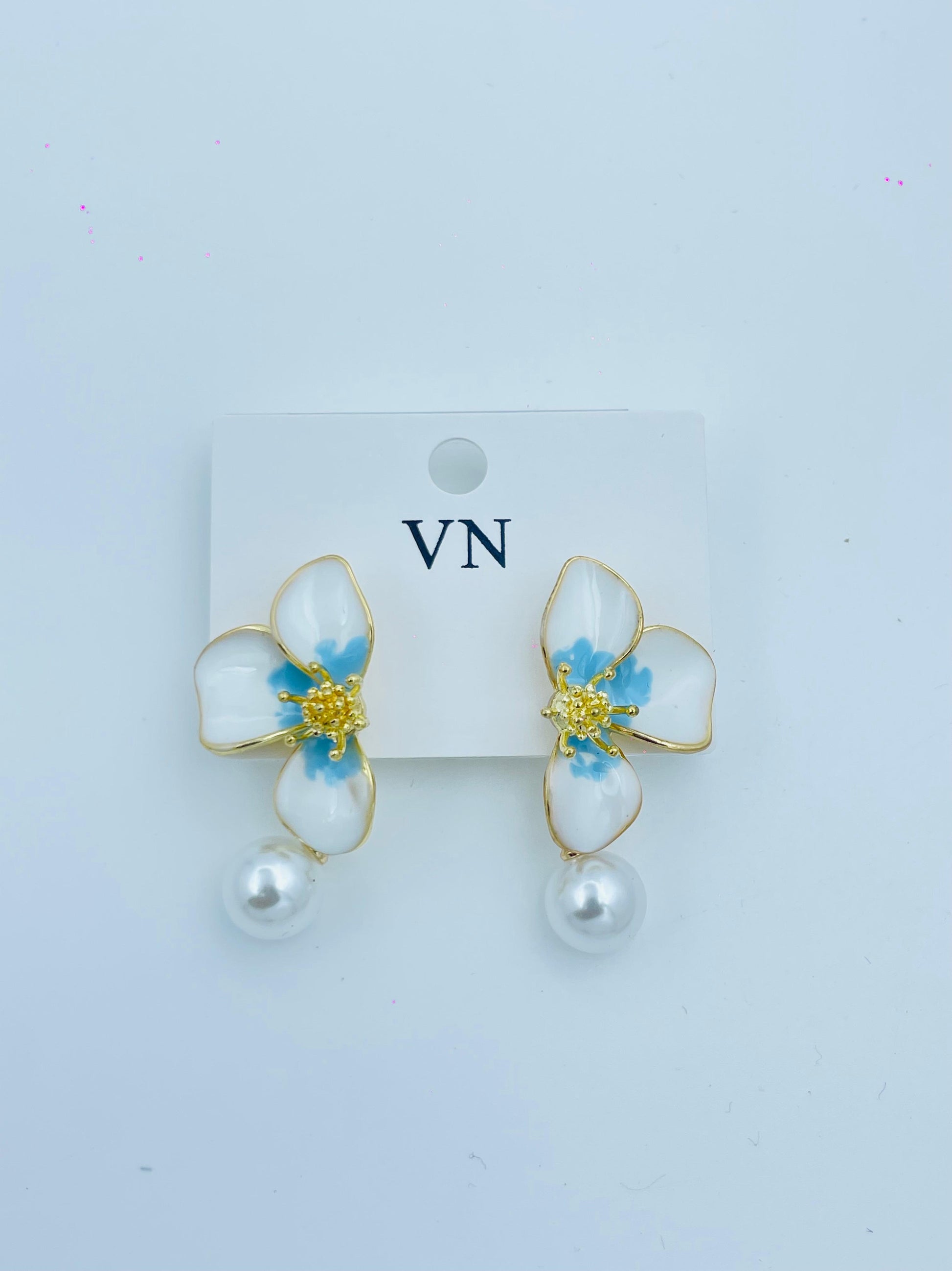 Elegant White Flower Earrings with Pearl Drops – Gold Plated Stylish Design