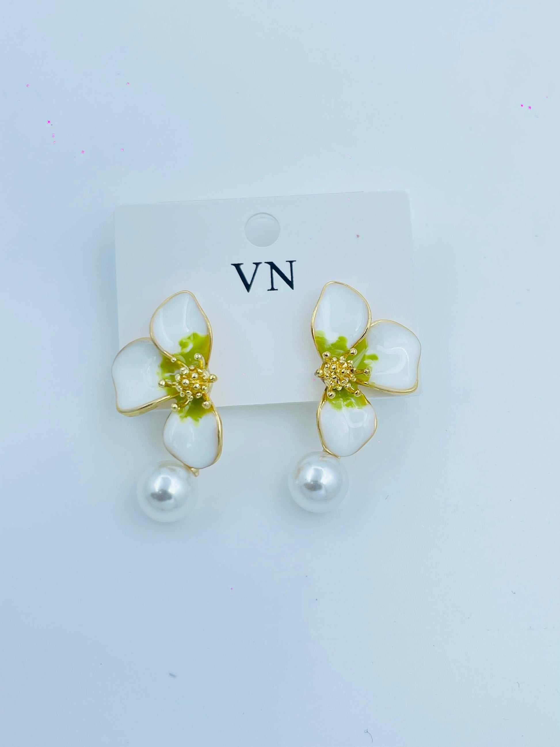 Chic Floral Pearl Drop Earrings – Gold Plated White & Green Petal Design