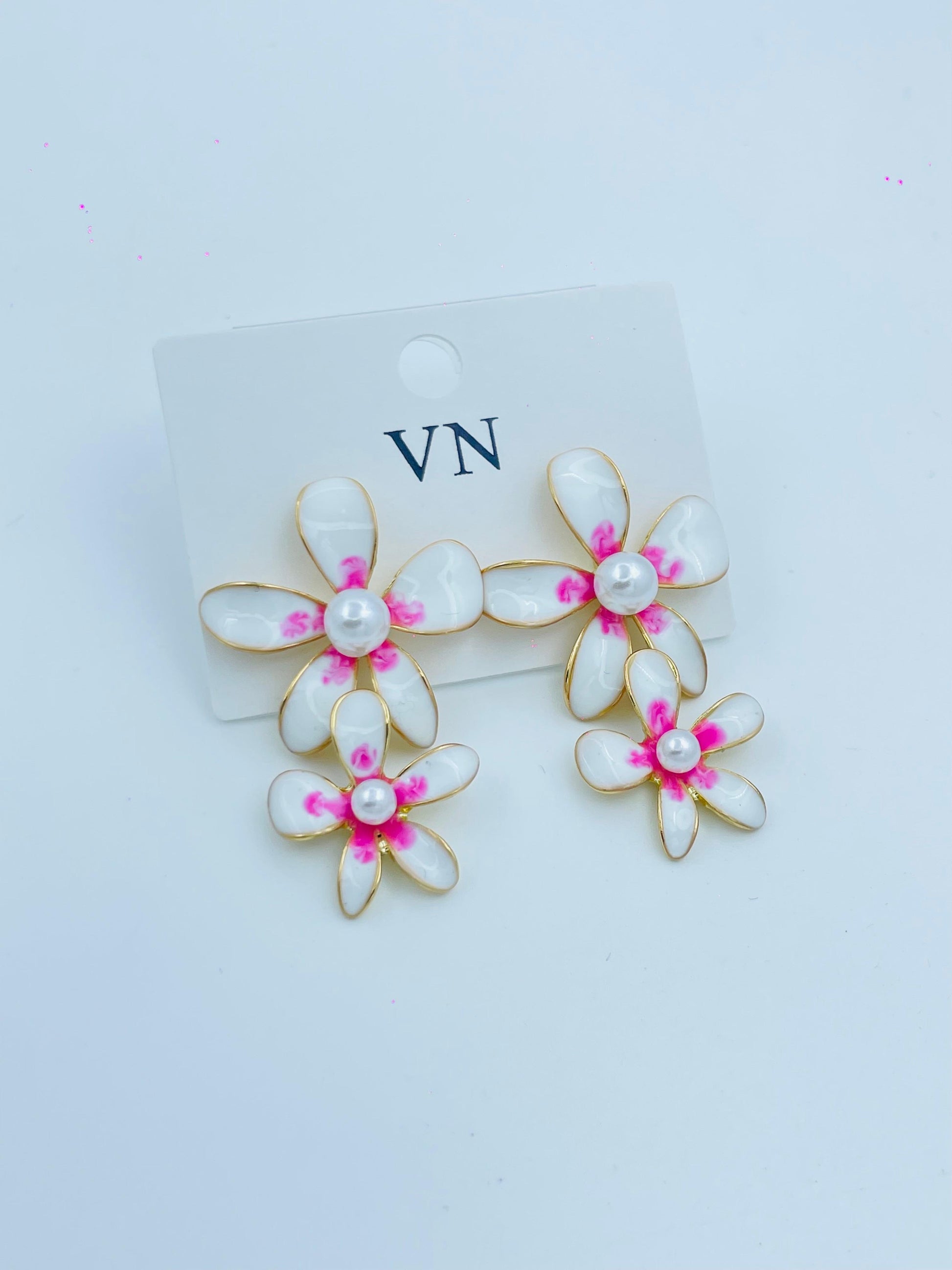 White & Pink Floral Pearl Earrings – Enamel Flower Drop Design