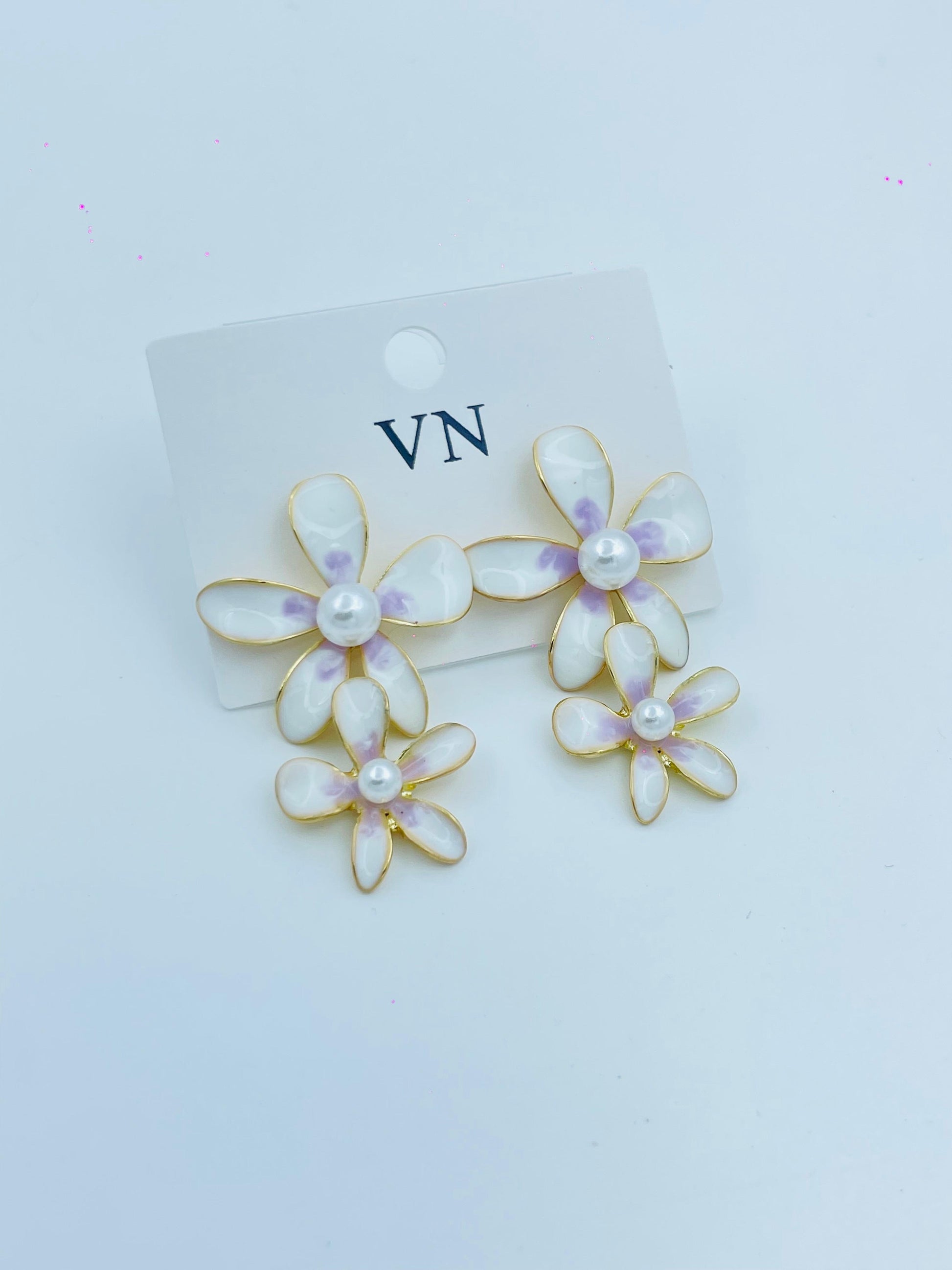 Dual Floral Pearl Earrings – White & Lavender Enamel Drop Design
