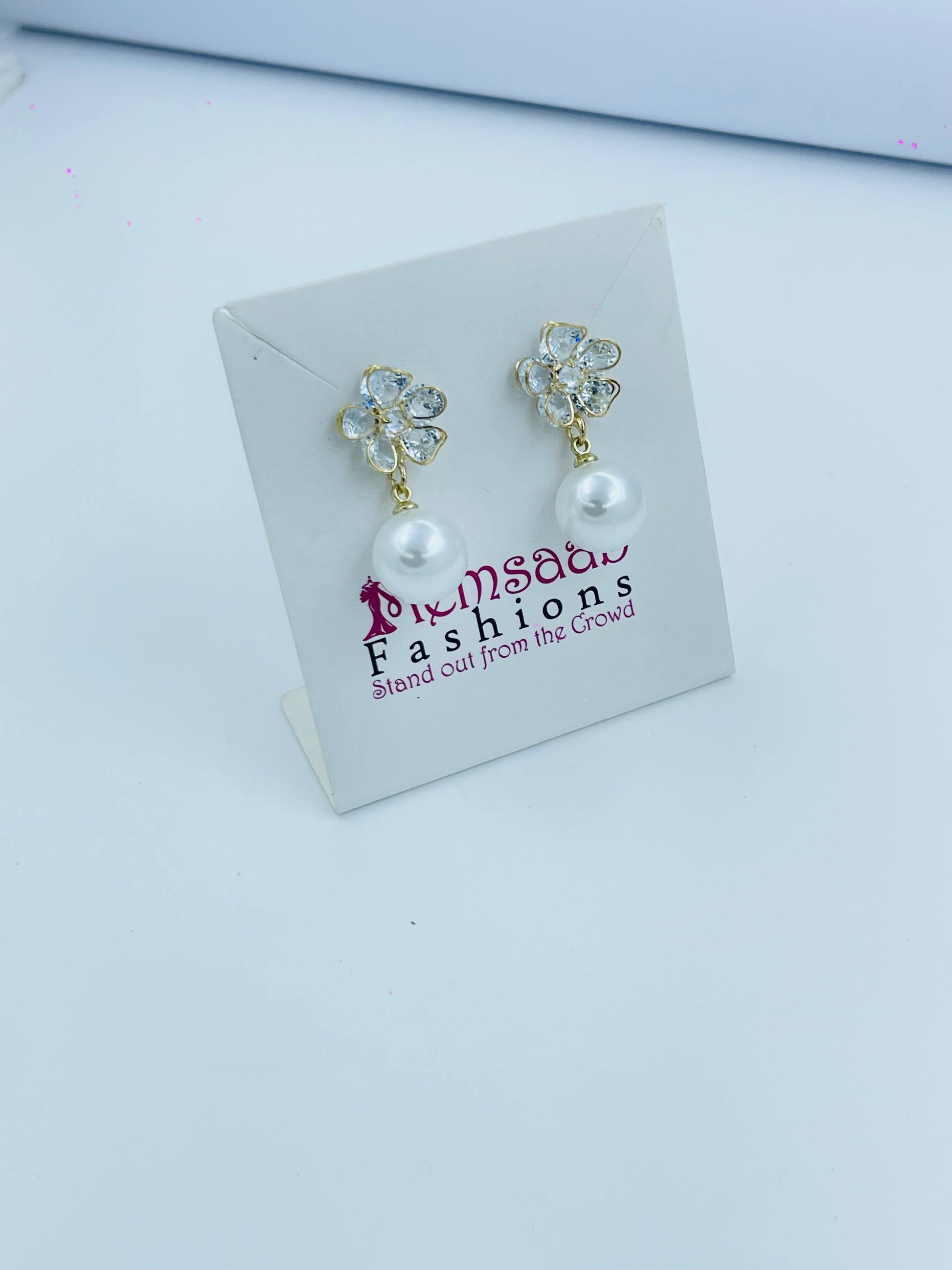 Crystal Flower Pearl Drop Earrings – Elegant Dangle Style