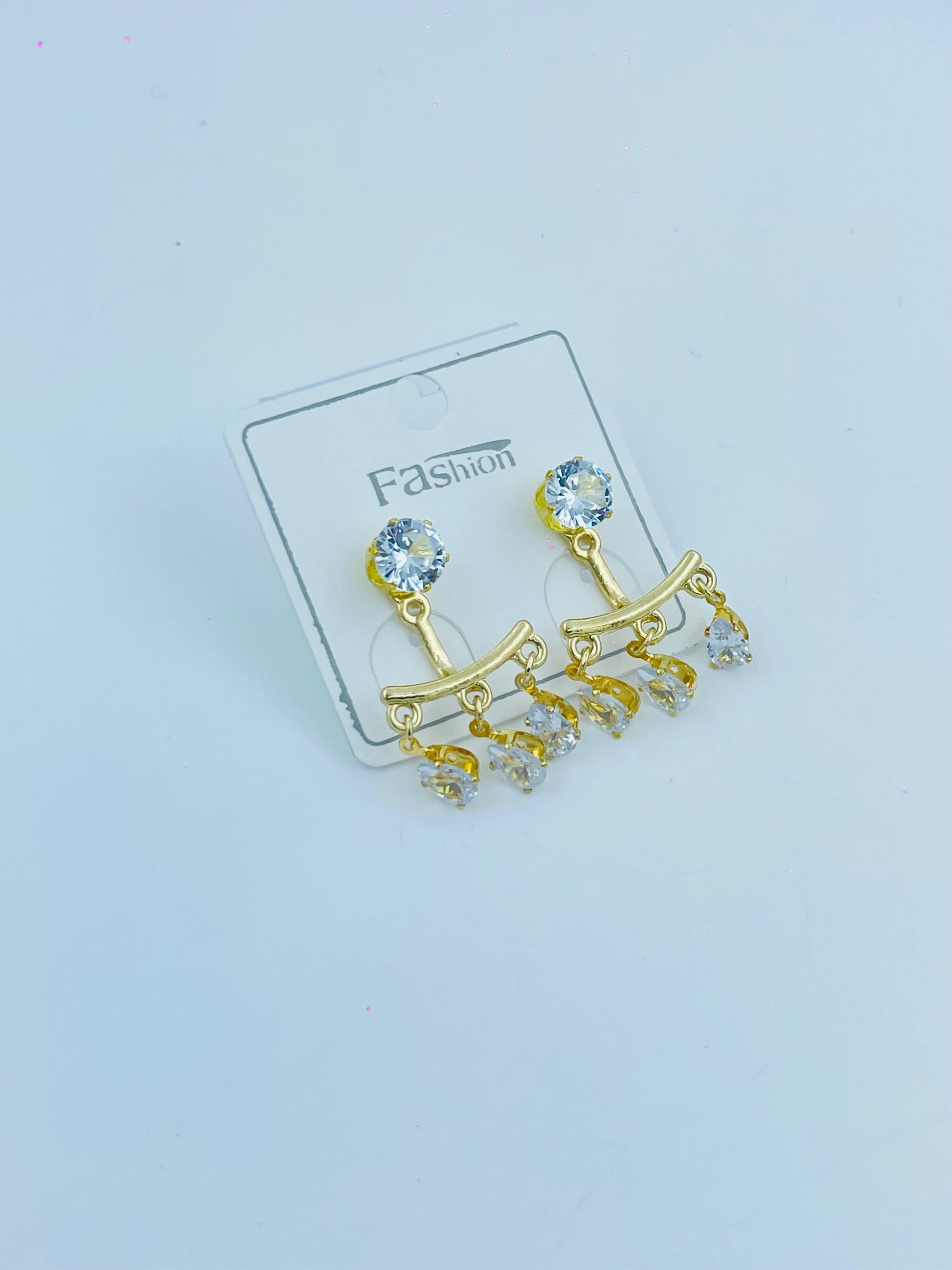 Gold Crystal Drop Earrings – Elegant Dangling Studs for Women
