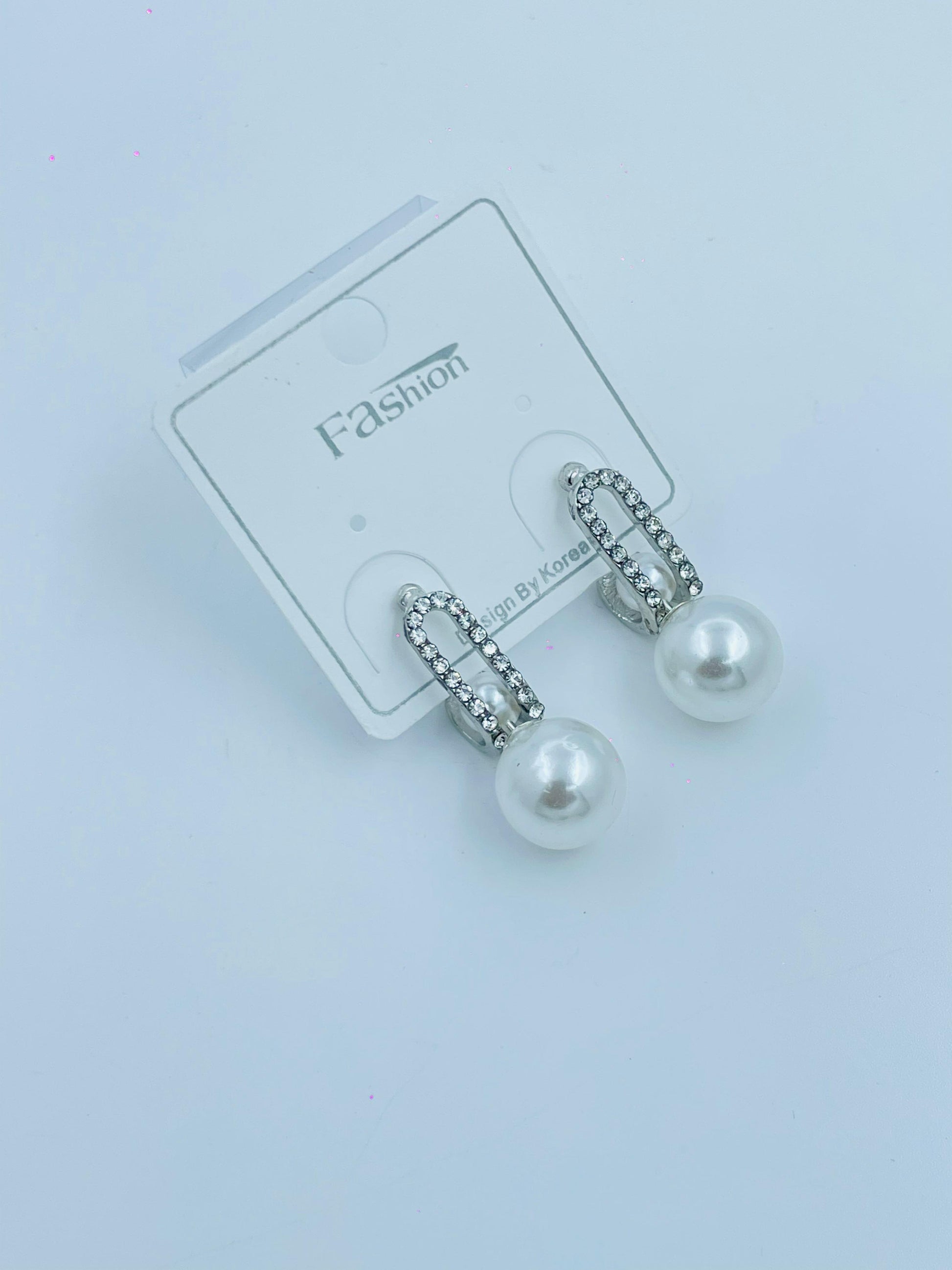 Elegant Pearl Drop Earrings with Rhinestone Detailing – Timeless Fashion Jewelry