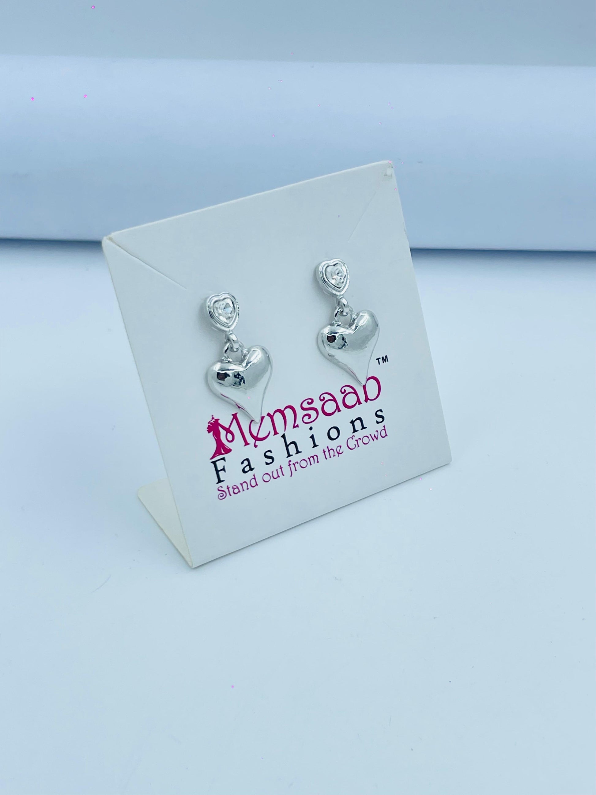 Stunning Silver Heart Earrings with Shimmering Stone – Stylish & Elegant