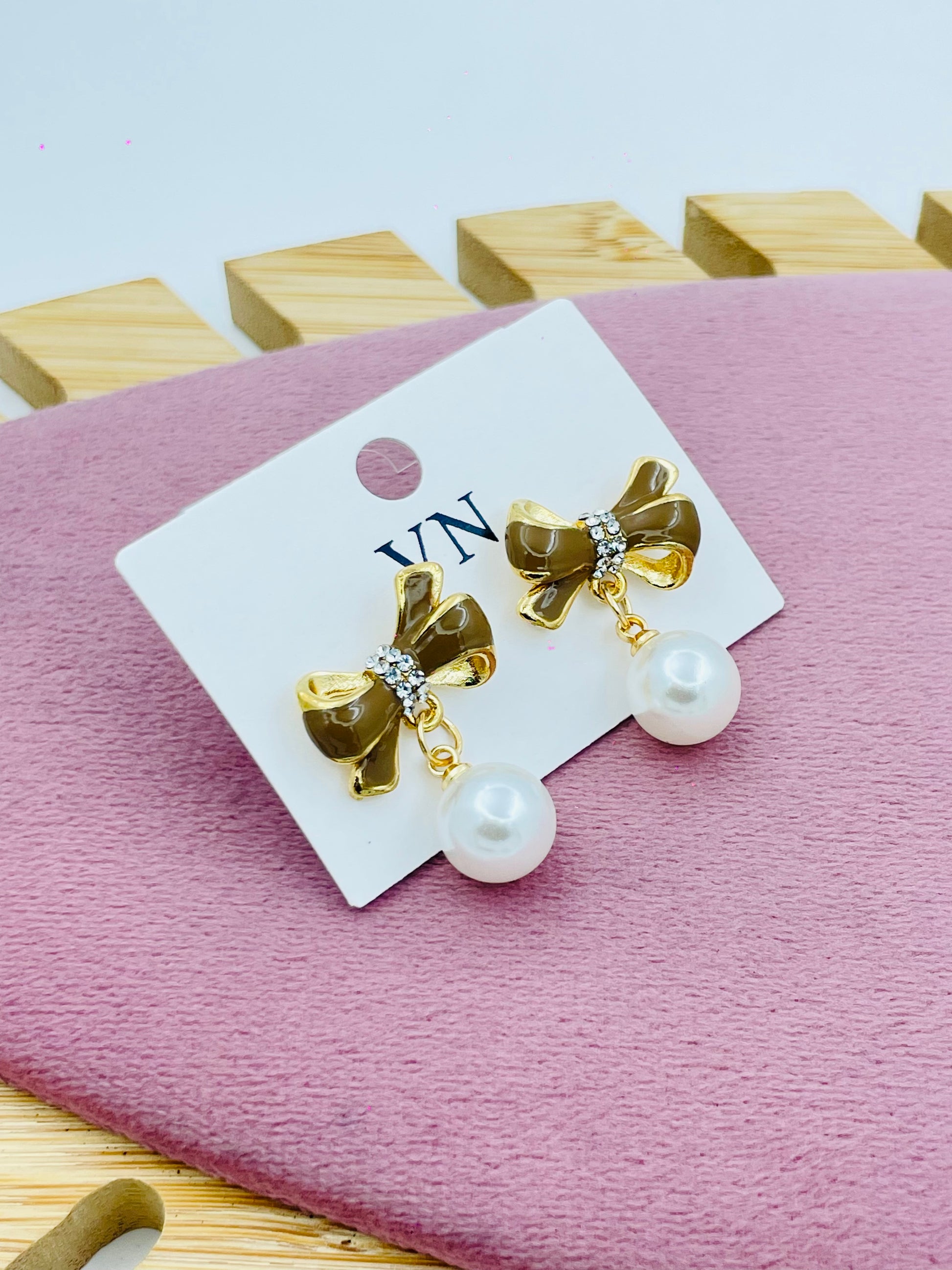 Elegant Gold Bow Pearl Drop Earrings