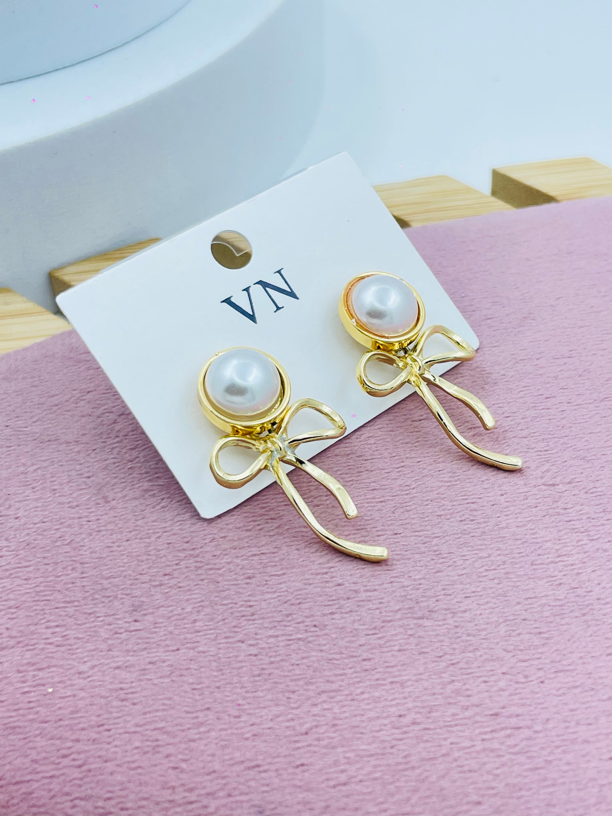 Elegant Gold Bow Pearl Earrings
